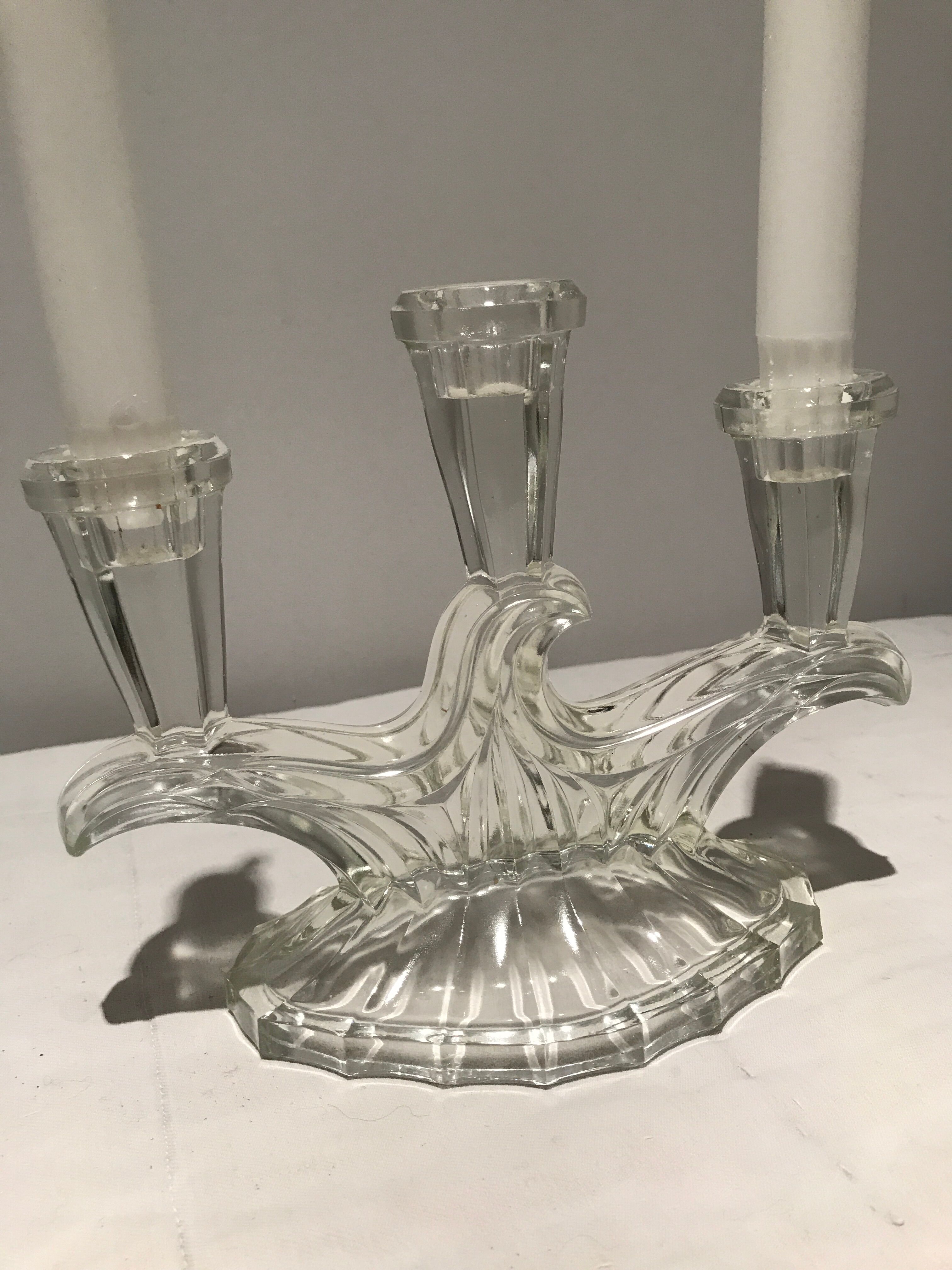 Wave candleholder