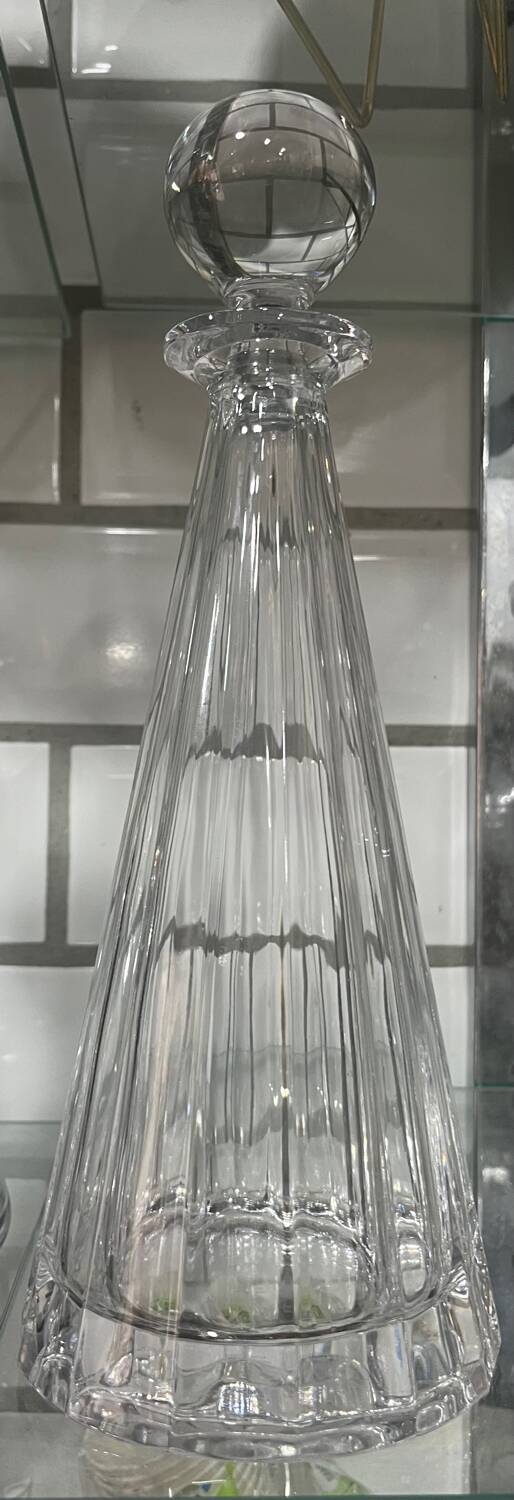 Conical carafe