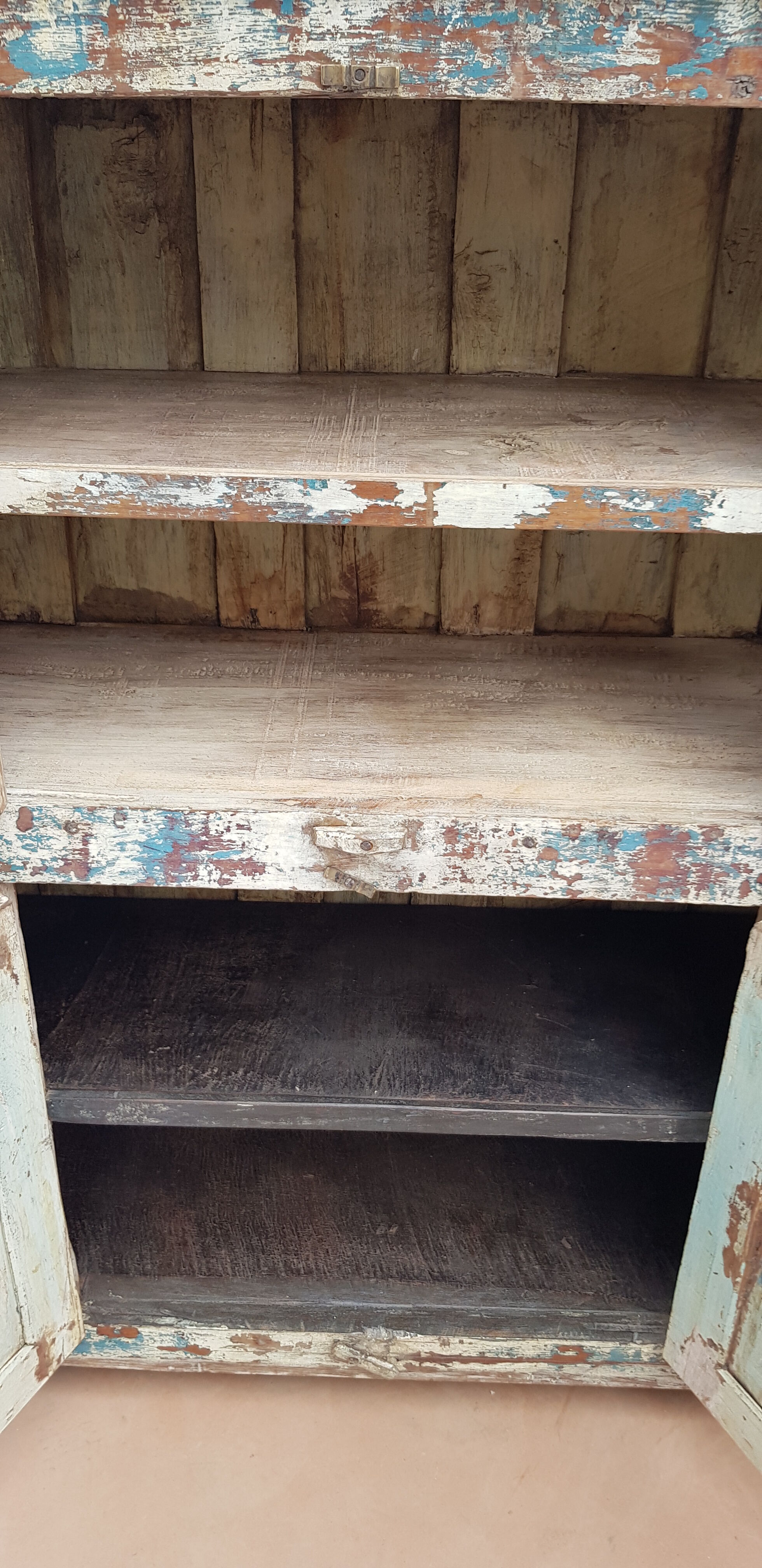 Old buffet - cvaisselier