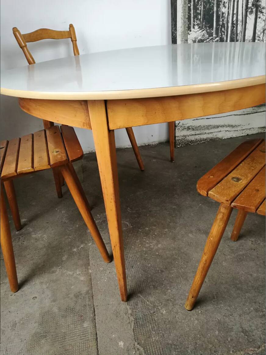 Table style scandinave bois et formica