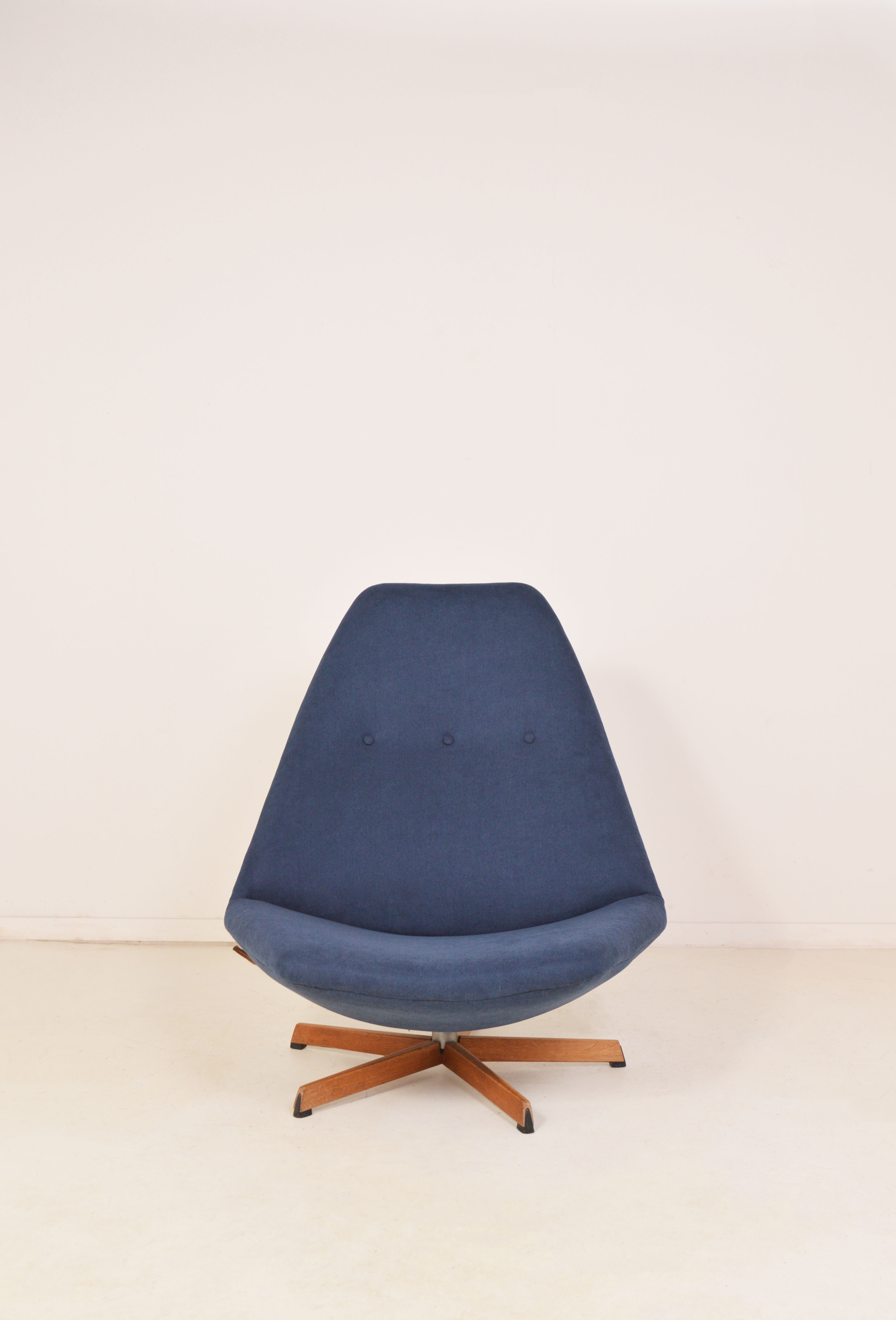 Scandinavian swivel armchair in oak - Madsen & Schubell - 1970