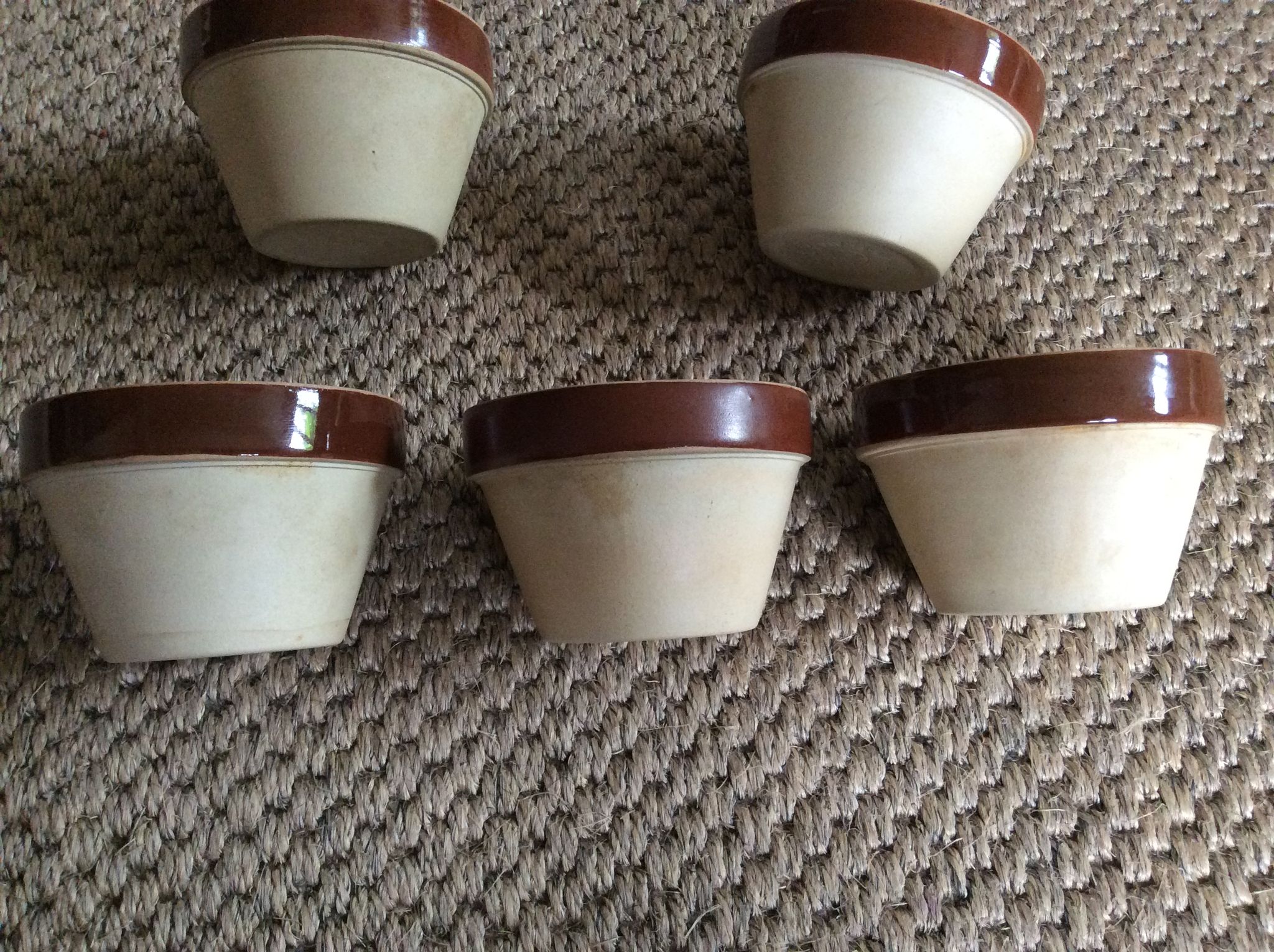 Series of 5 sandstone ramekins