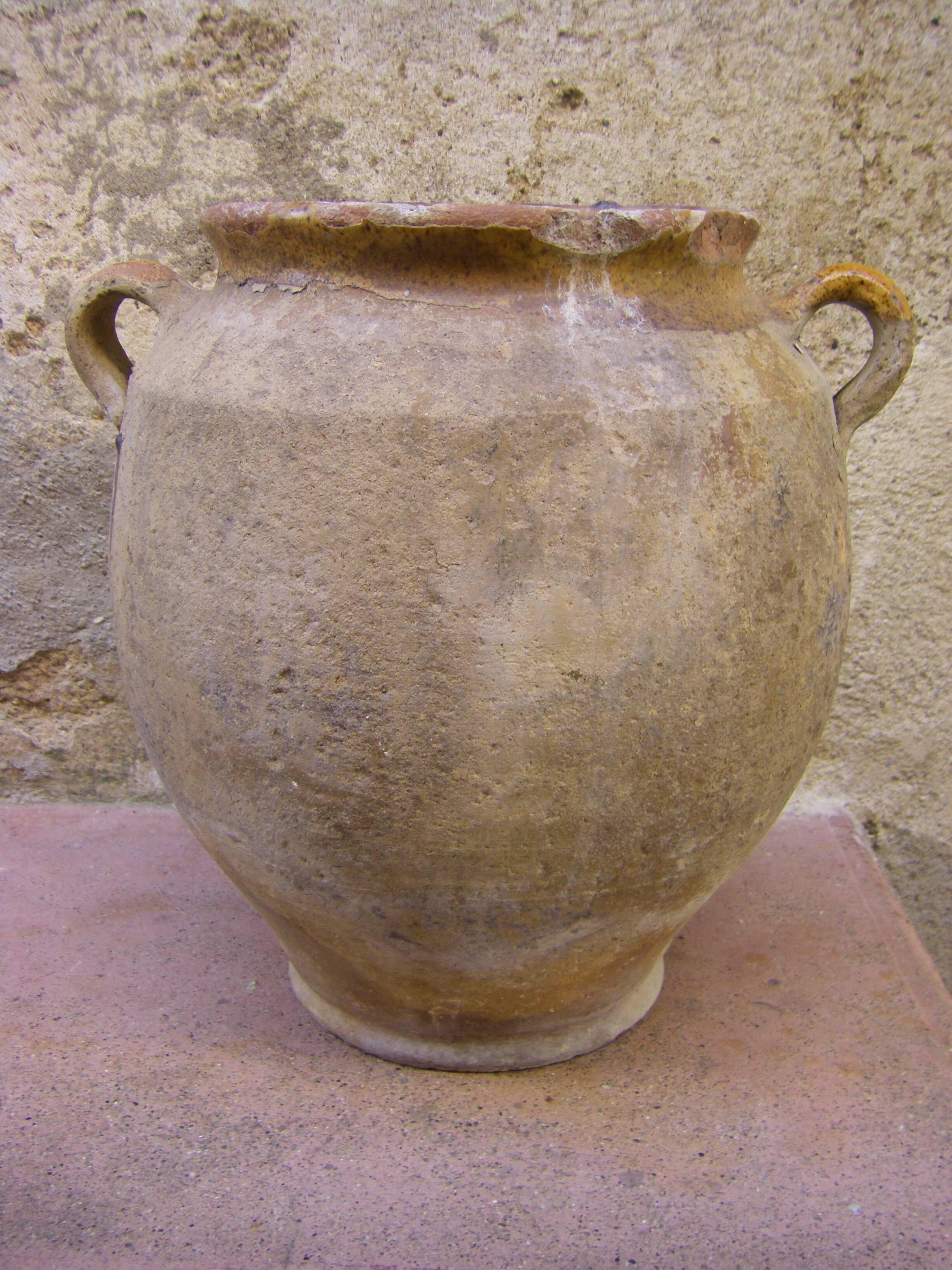 Old grease pot