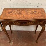 Table a jeu de style Louis XV en marqueterie Hollandaise XIX siècle Console
