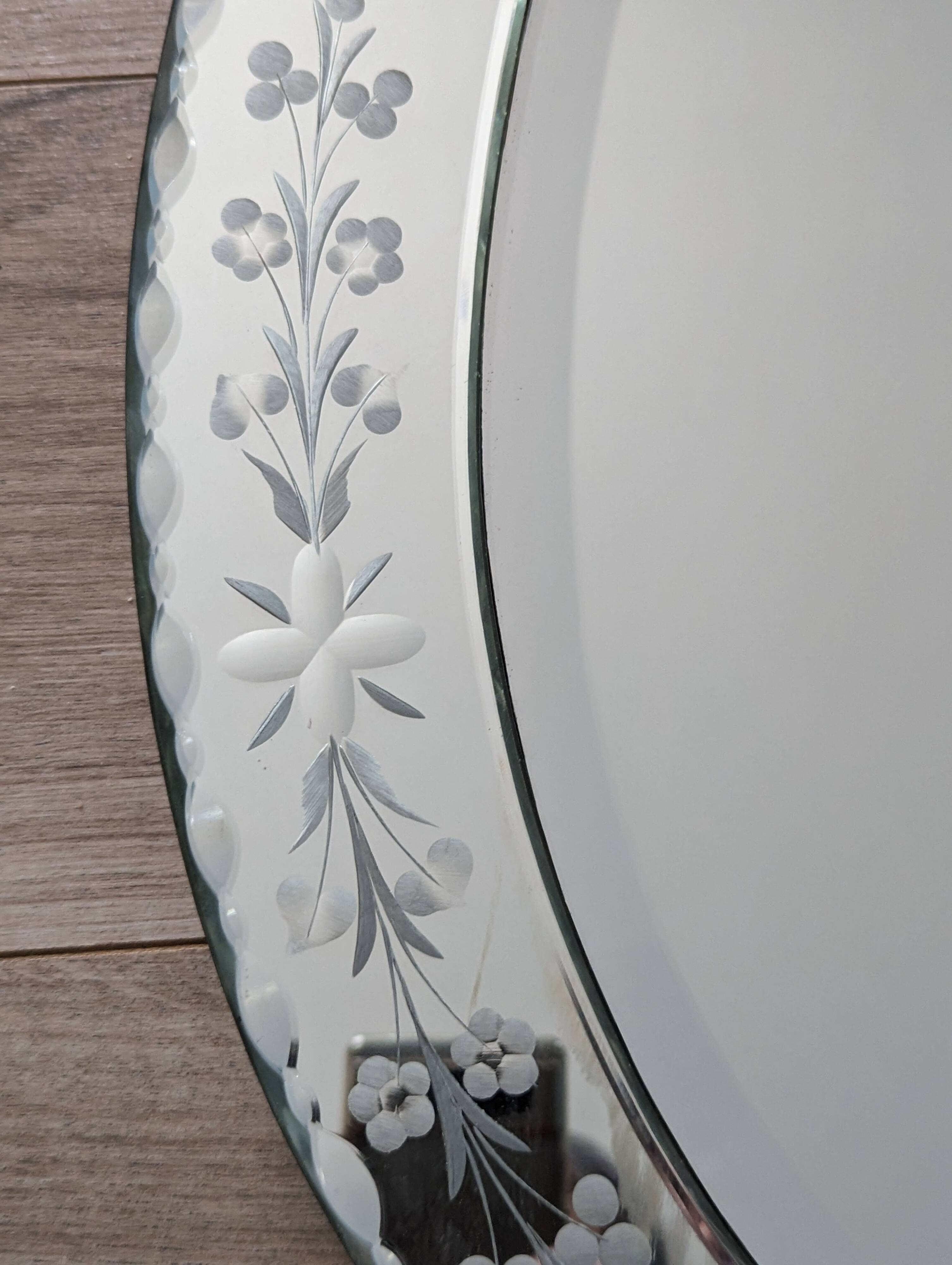 Ancien miroir vénitien, fronton biseauté base bois