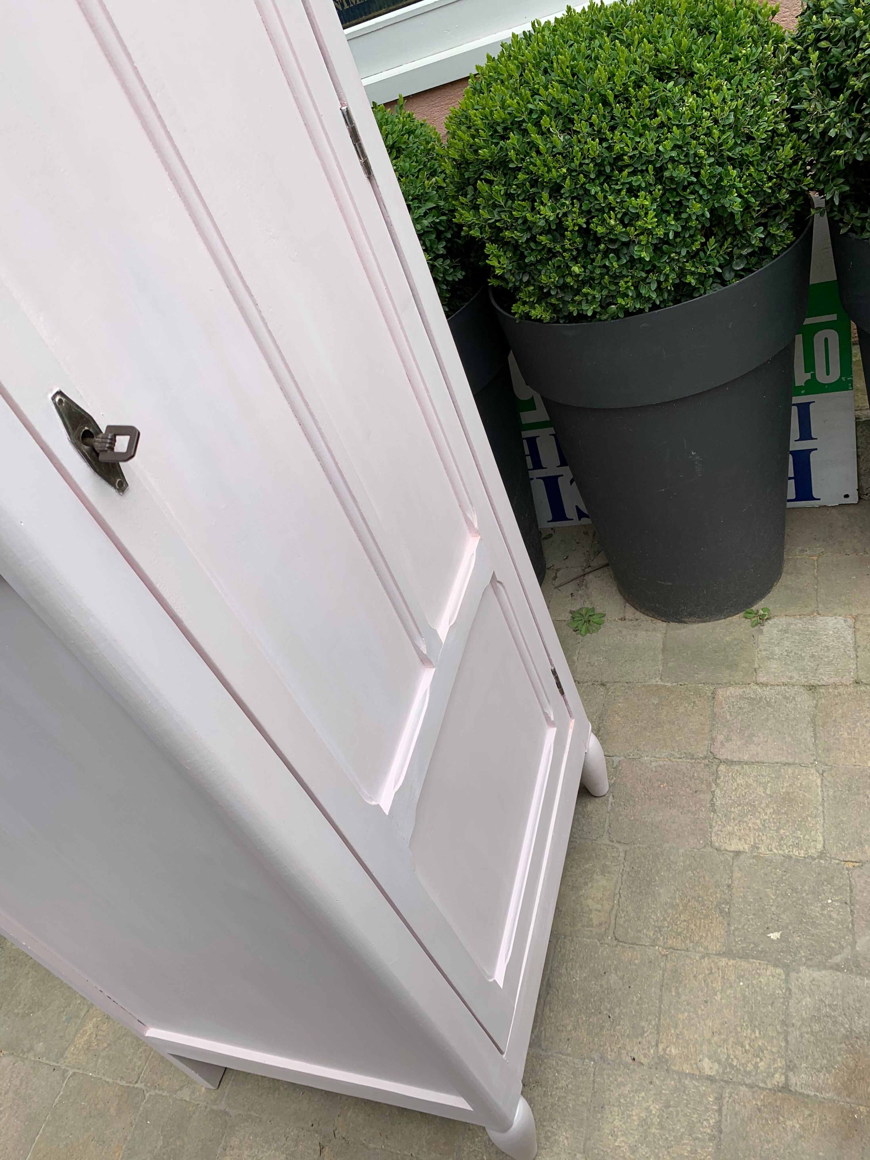 Powder pink Parisian wardrobe