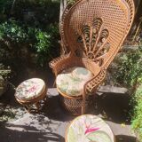 Fauteuil emmanuelle vintage et 2 poufs