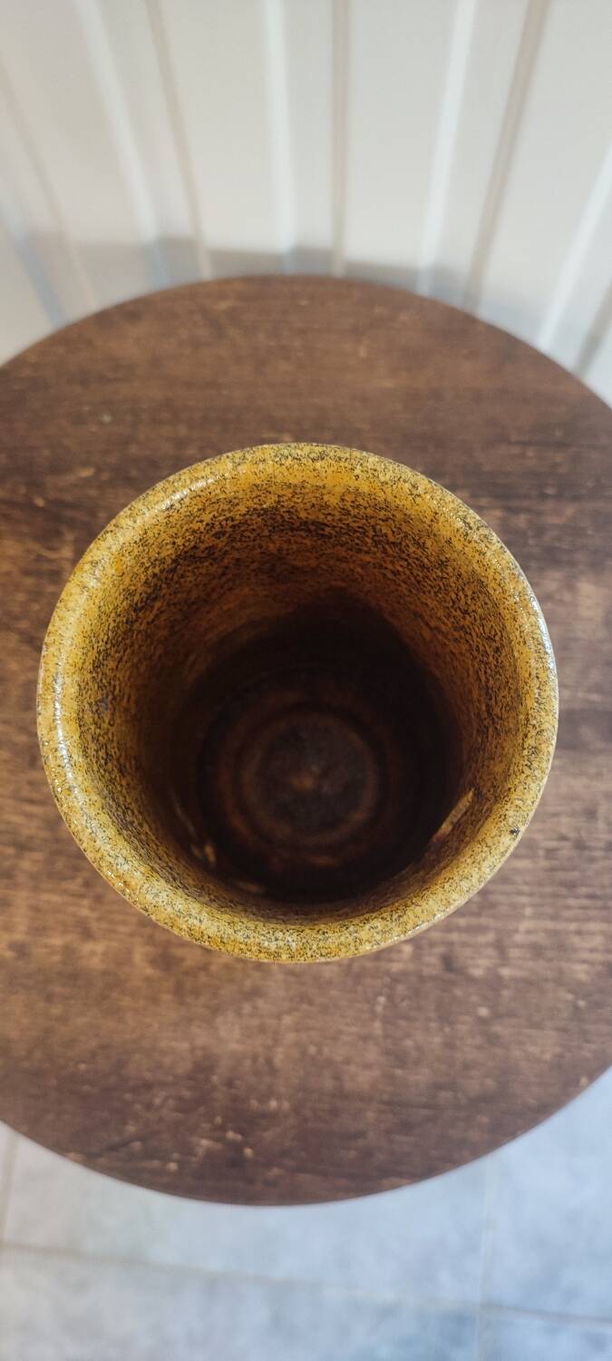 Accolay ceramic pot