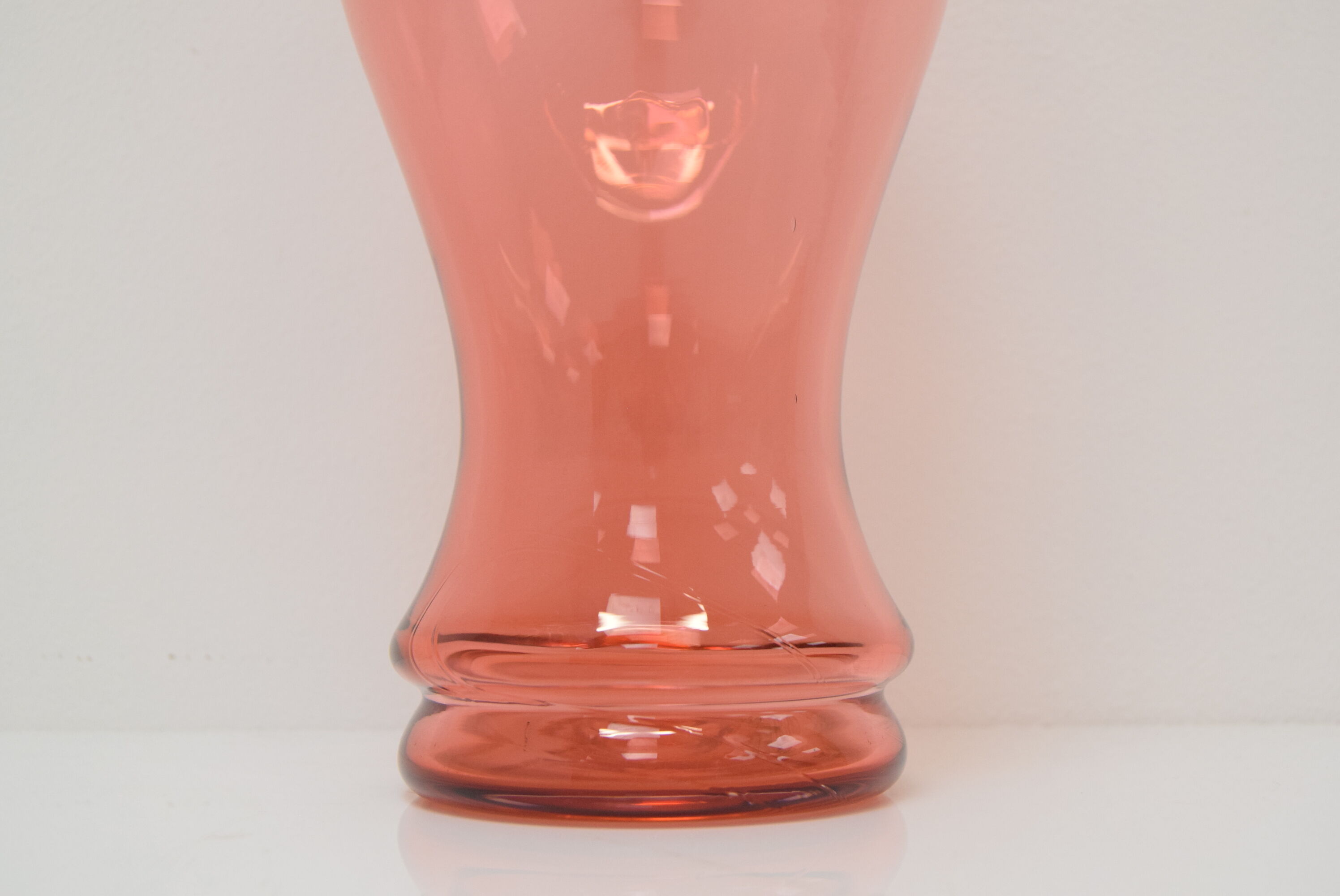 Art Czech glass vase, by Glasswork Novy Bor, 1950s