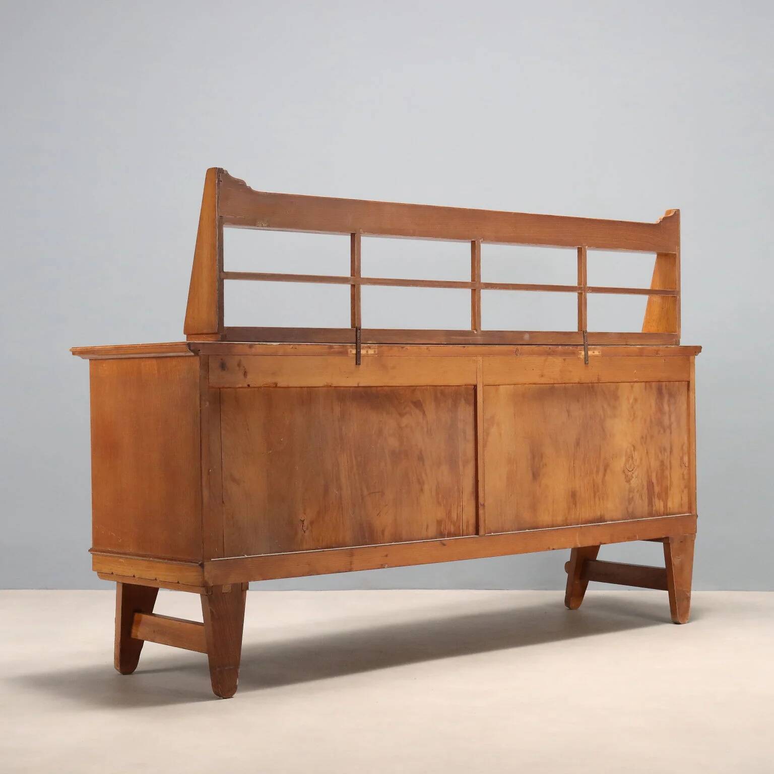 Vintage oak veneer sideboard, Italian design, 1950s.