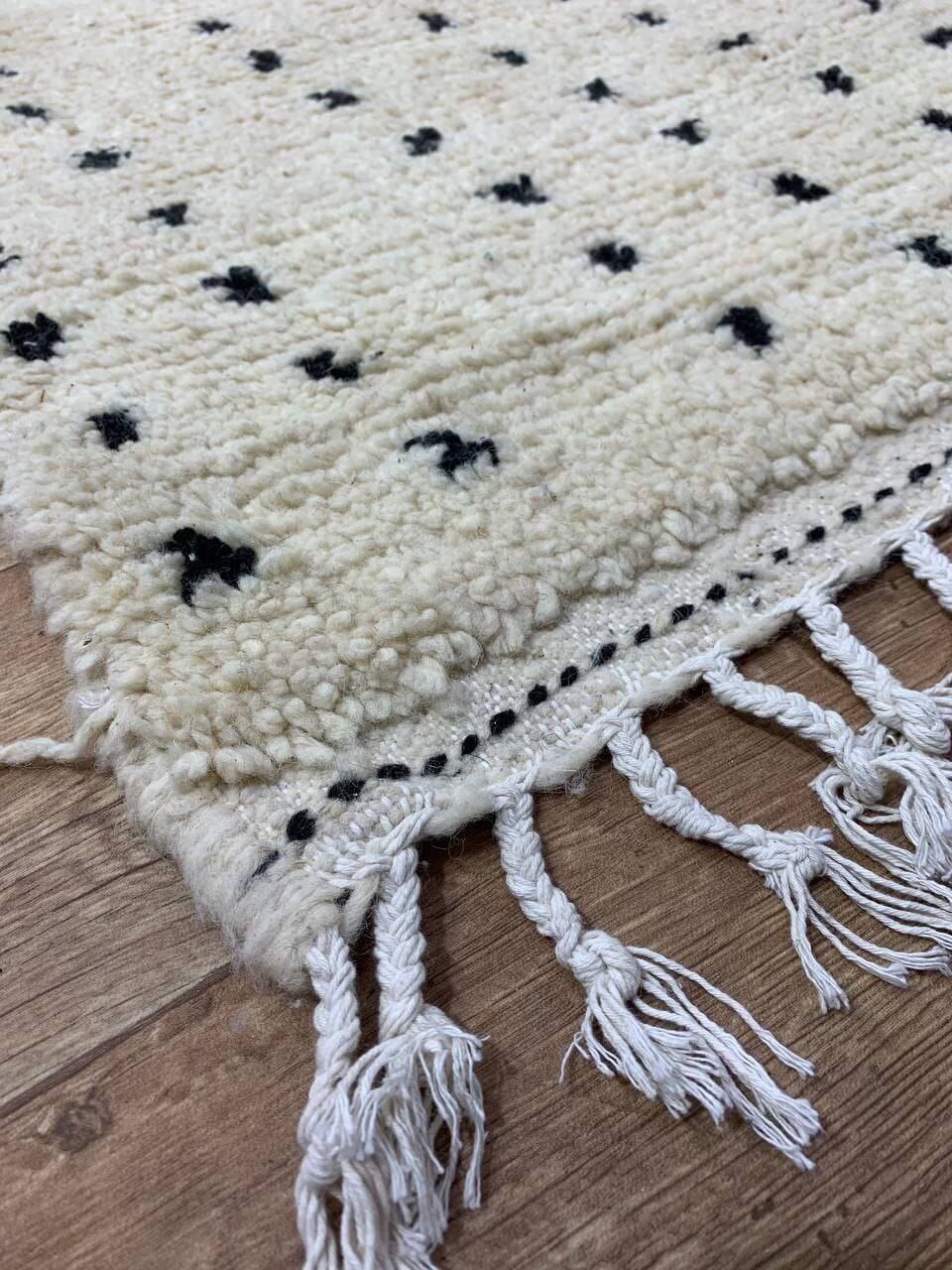Handmade polka dot Berber rug 250 X 150 CM