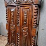 Renaissance style wardrobe in richly carved solid wood, 17th century