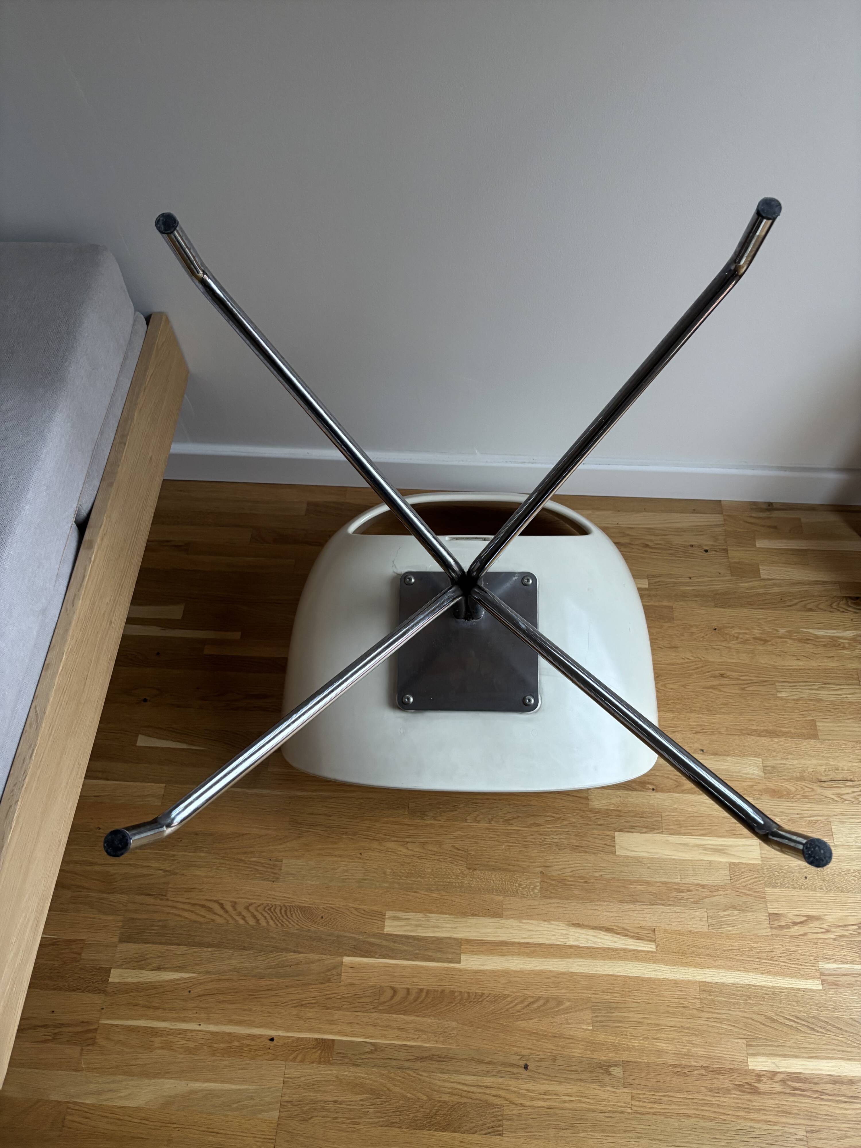 Chaise design italienne sintesi eye spider - blanc / chrome