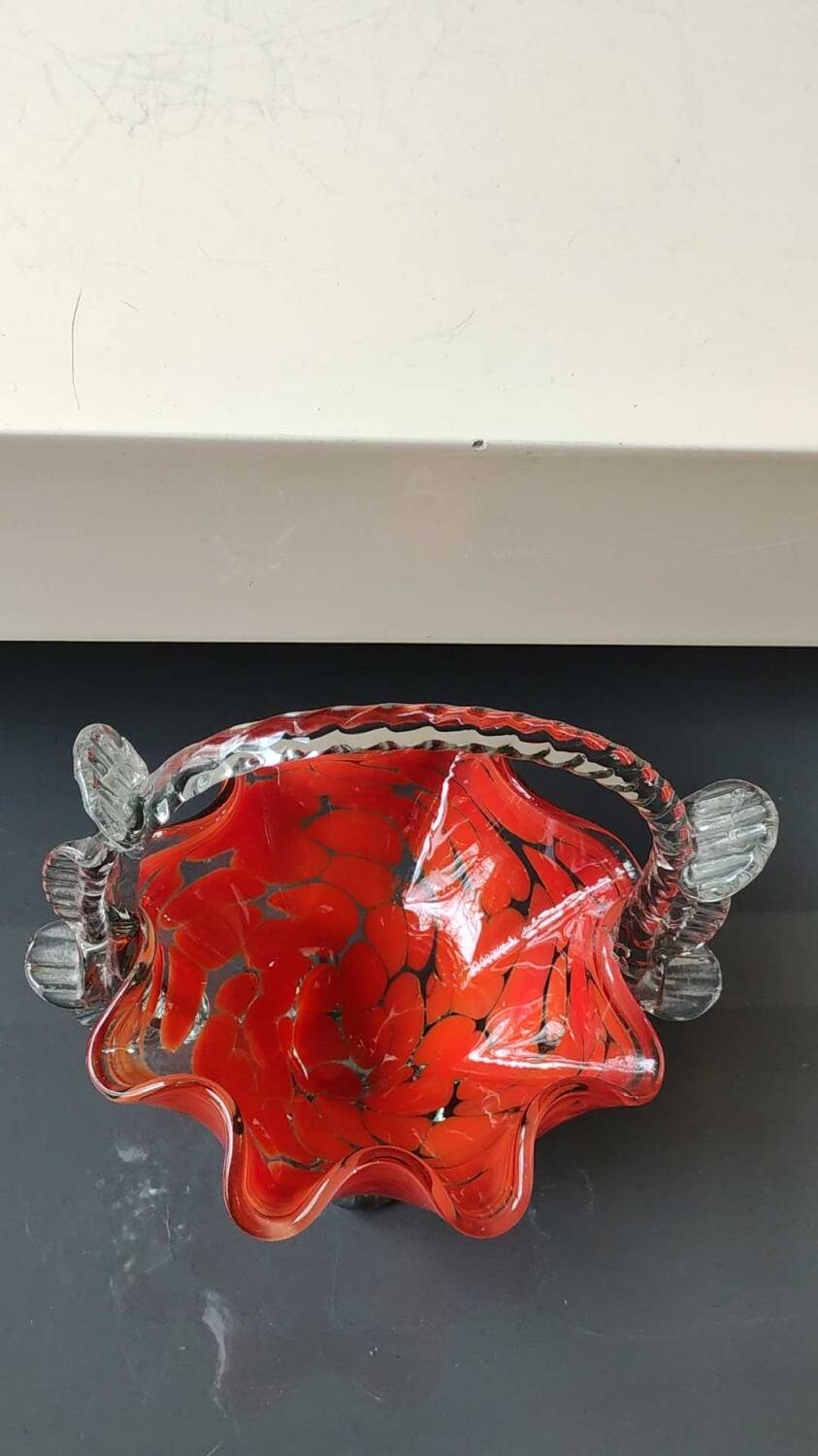 Empty pocket/Basket, Candy basket. In blown art glass. Orange speckled. Murano style