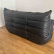 canape togo 2 place en cuir noir a restaurer