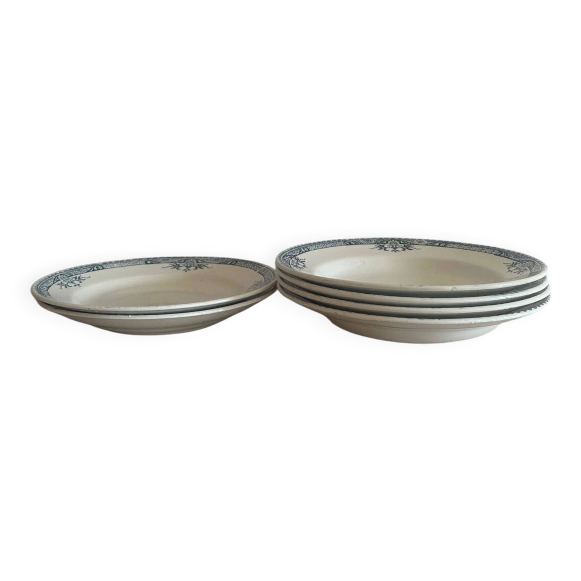 Set of 4 deep plates and 2 flat plates Lily Longchamp