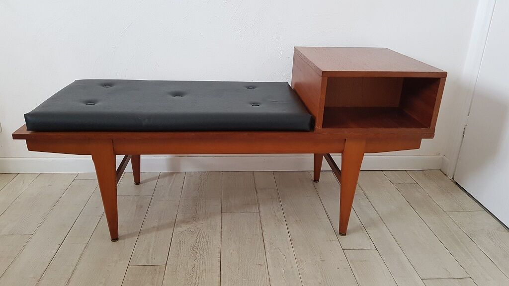 Chippy Heath phone bench