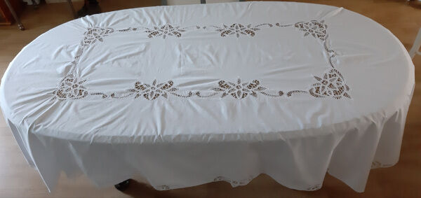 Old tablecloth and 12 towels