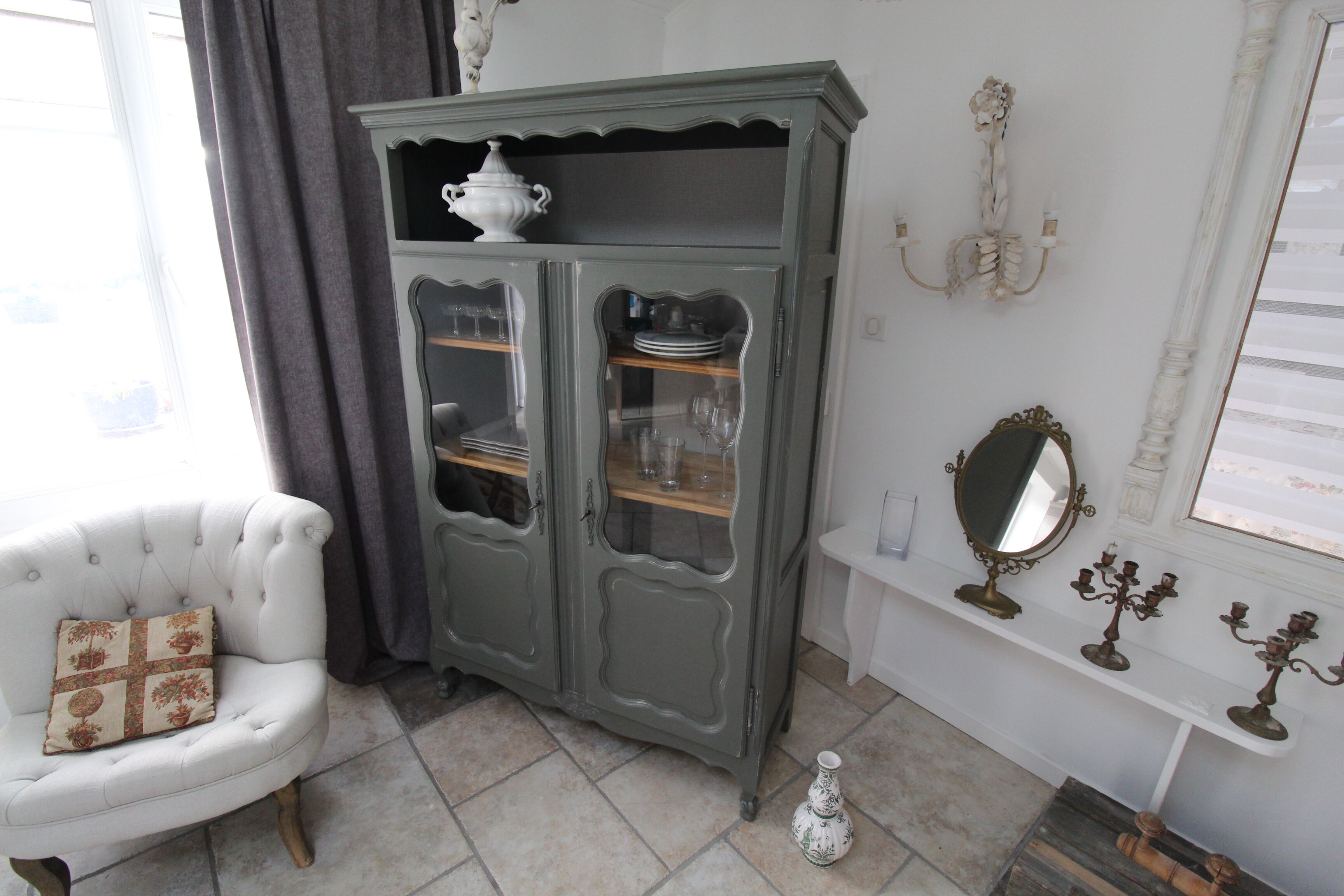 Armoire vitrée