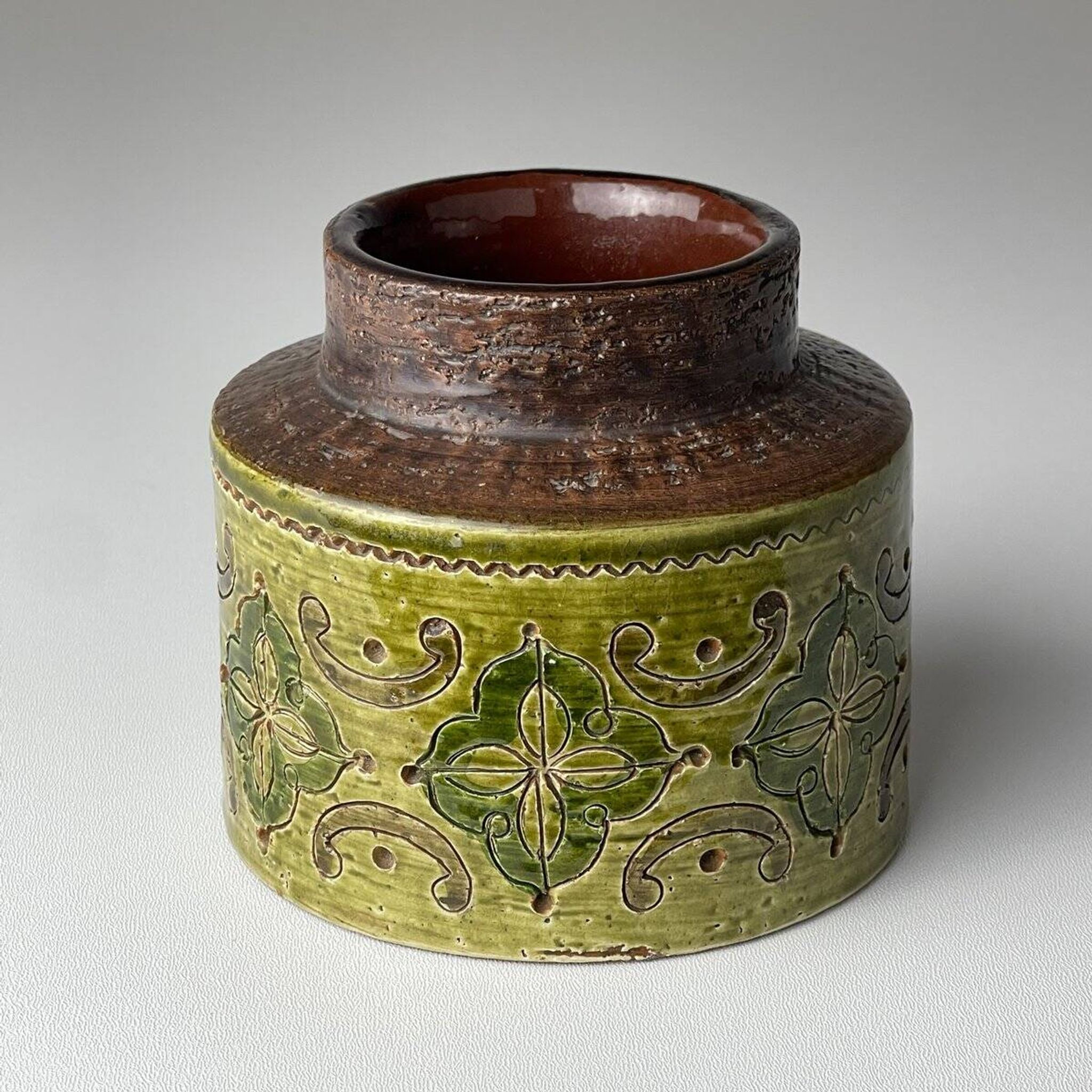 Small vintage ceramic vase by Aldo Londi for Bitossi, Italy, 1970s.
