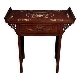 Ironwood console from China or Indochina, early 20th century, mother-of-pearl inlays