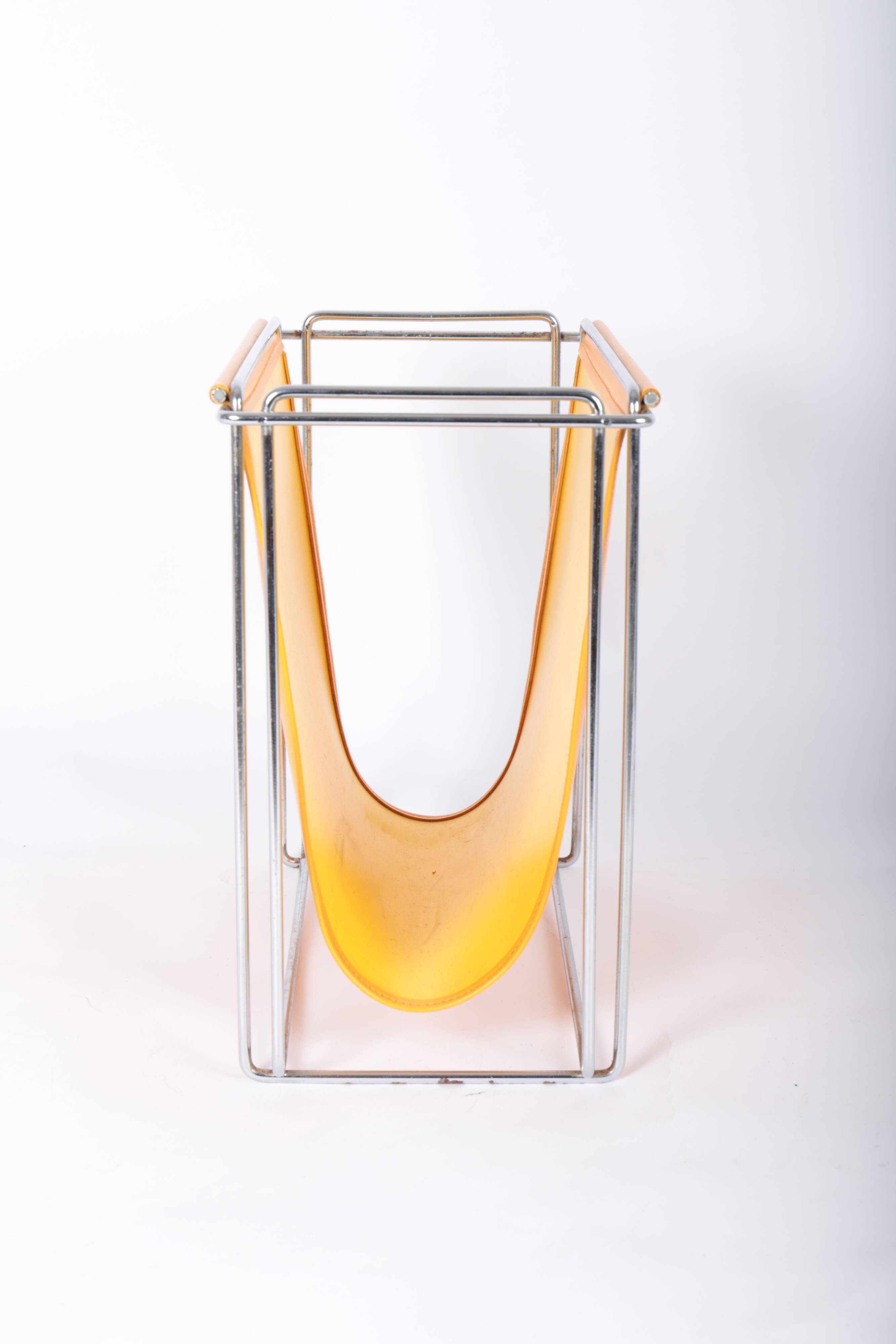 Vintage magazine rack by Gérard Rignault - Group SA