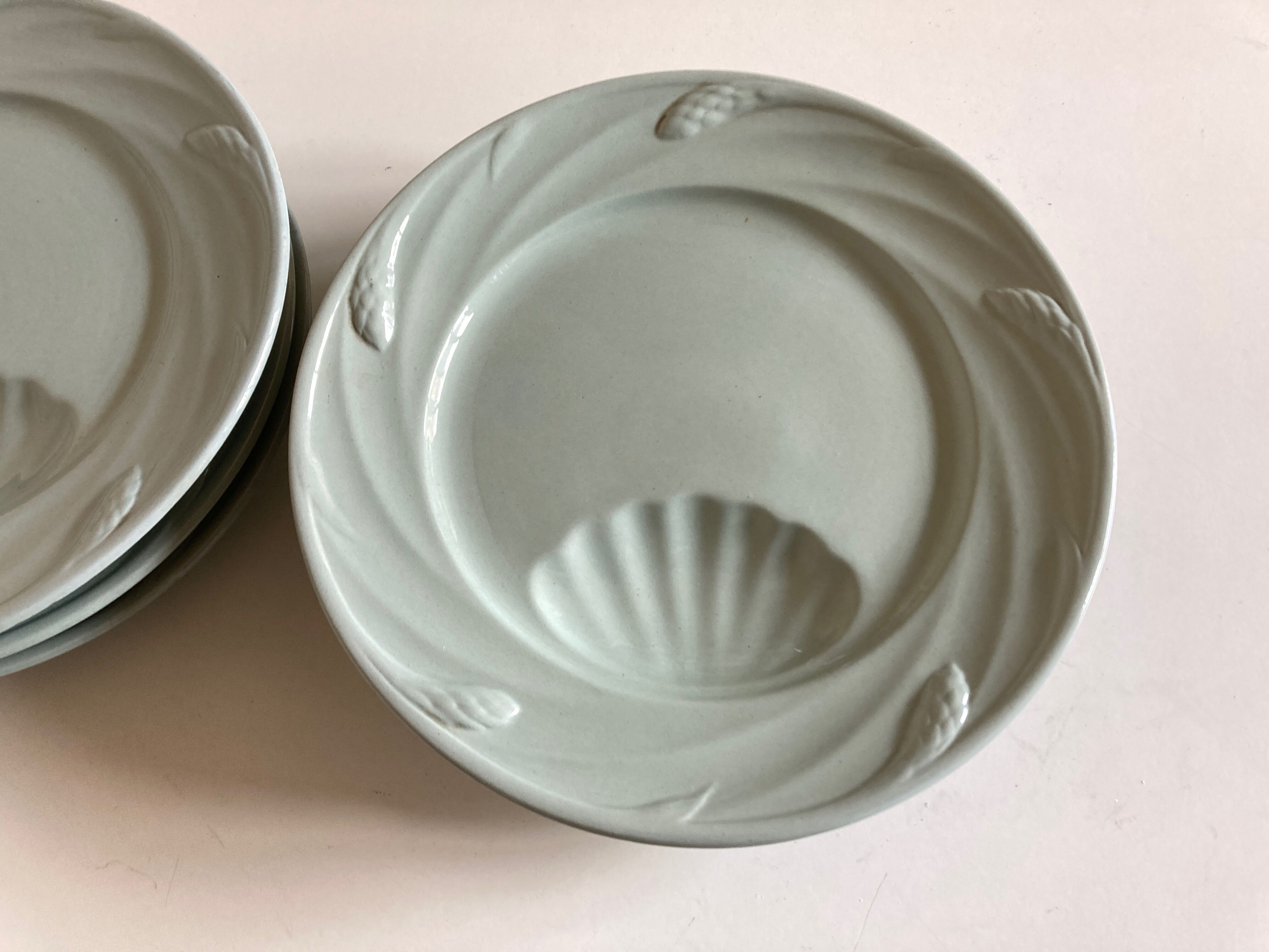 Set de 6 assiettes céladon de Sarreguemines 1950