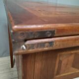 Directory style marquetry game table