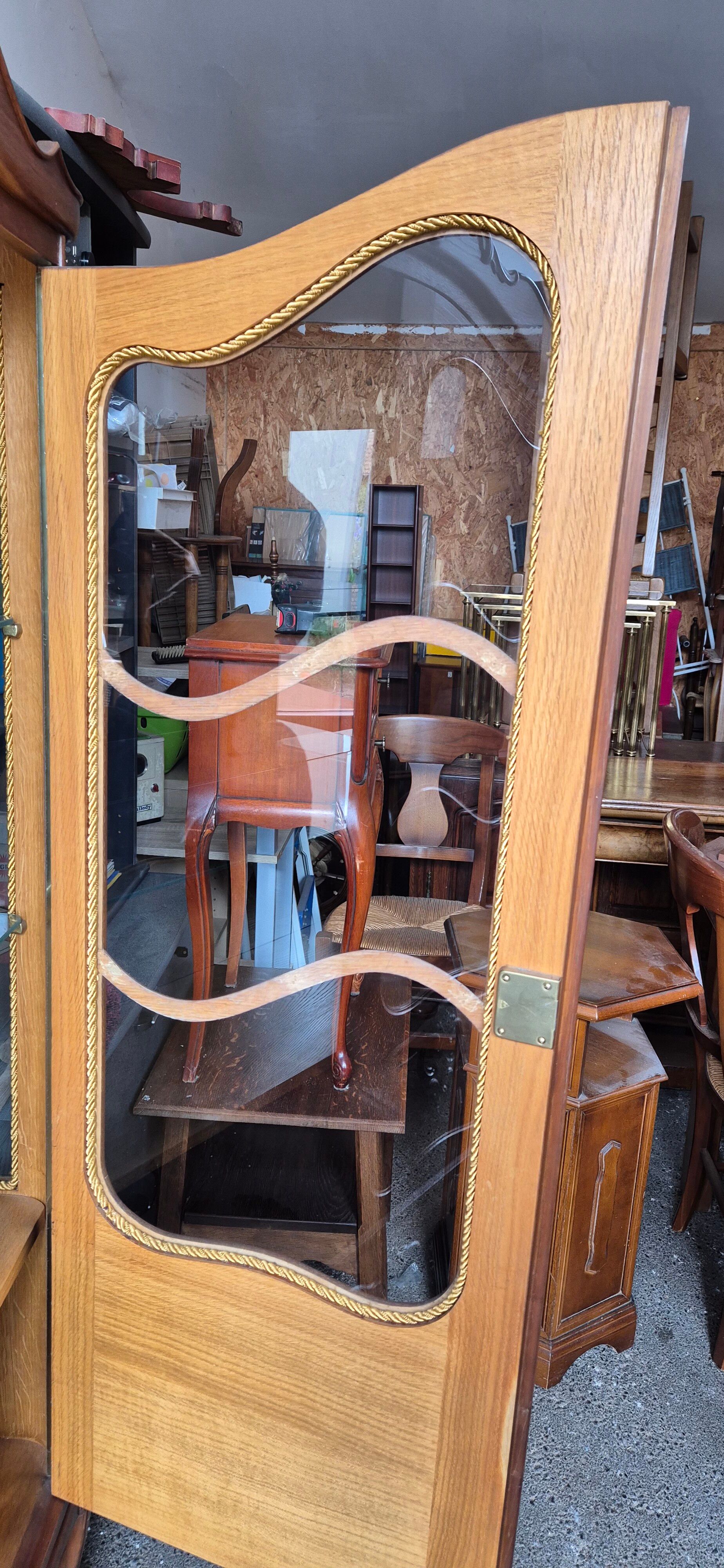 Two-door display cabinet