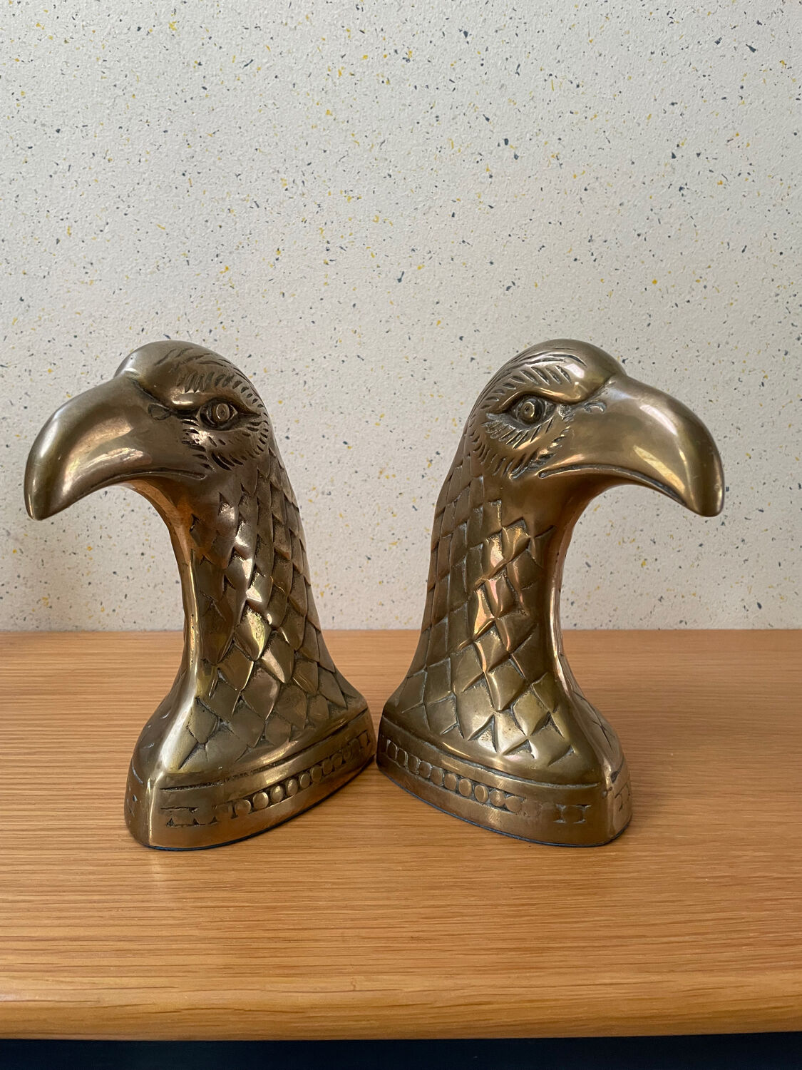 Greenhouse delivered with eagle's head