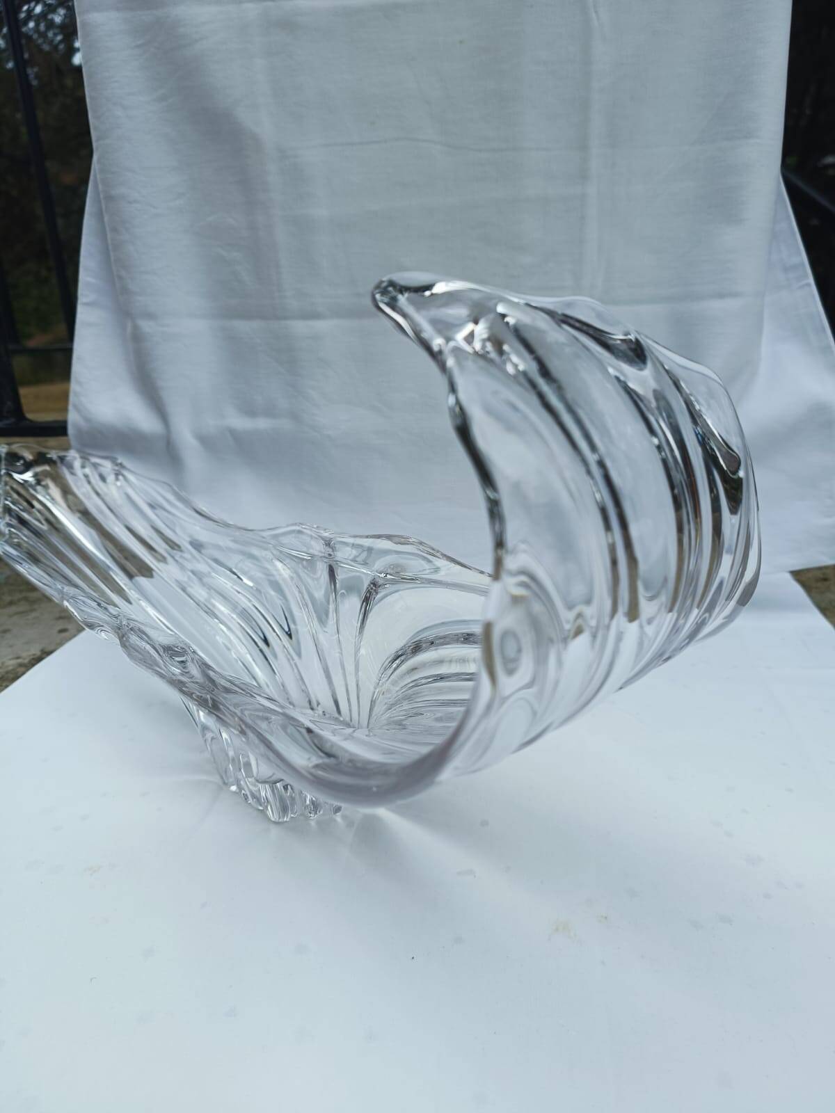 Glass fruit bowl