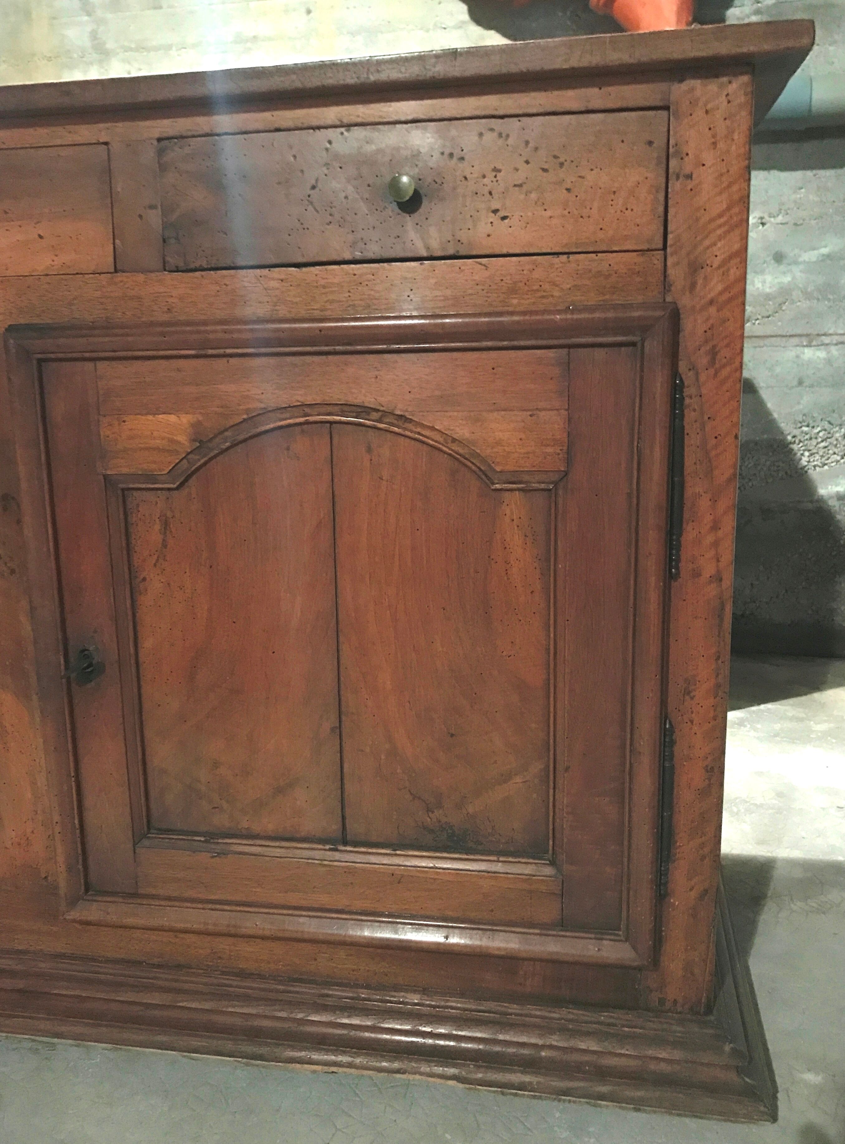 Buffet bahut 1920