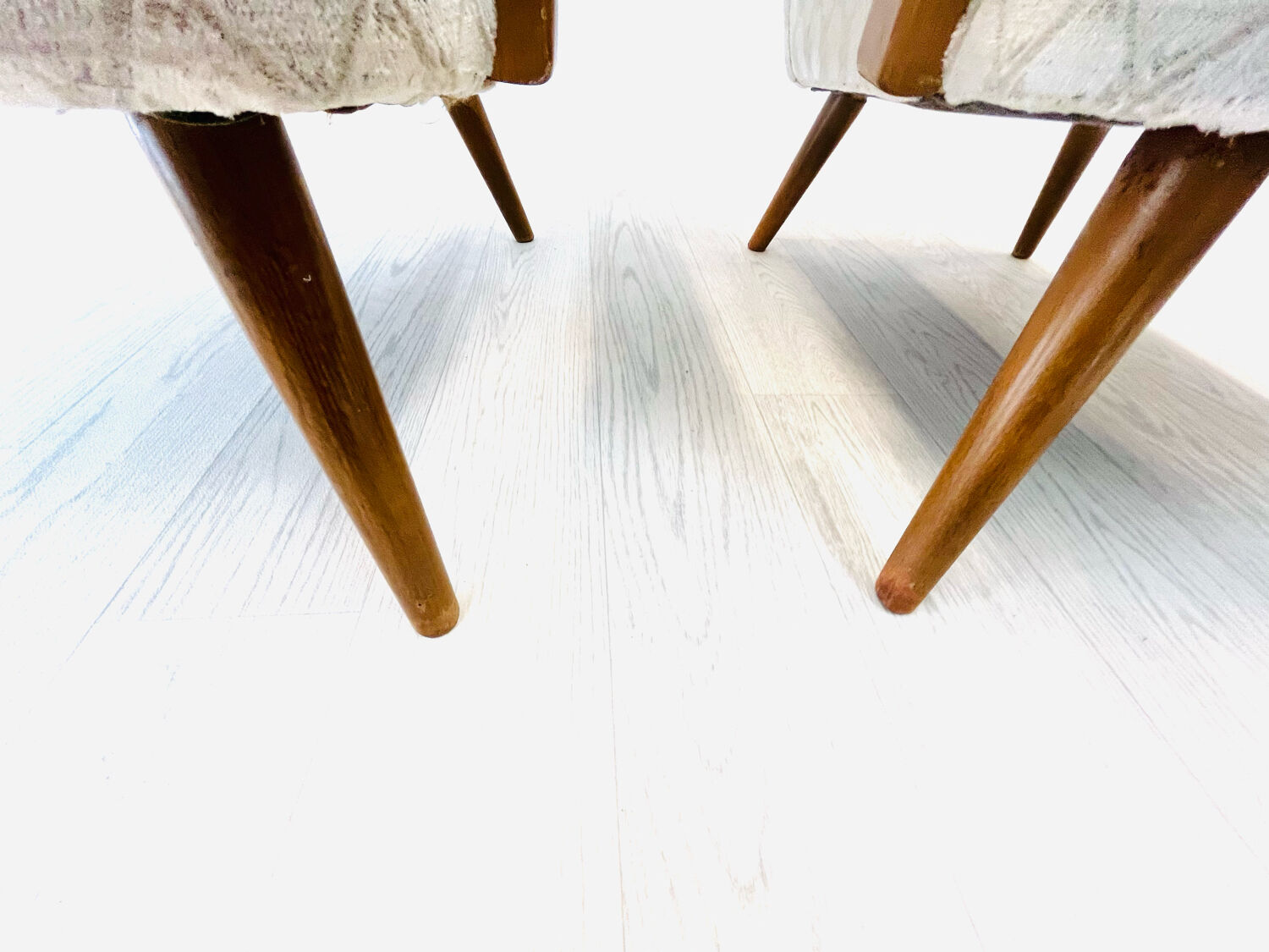 Pair cocktail chairs
