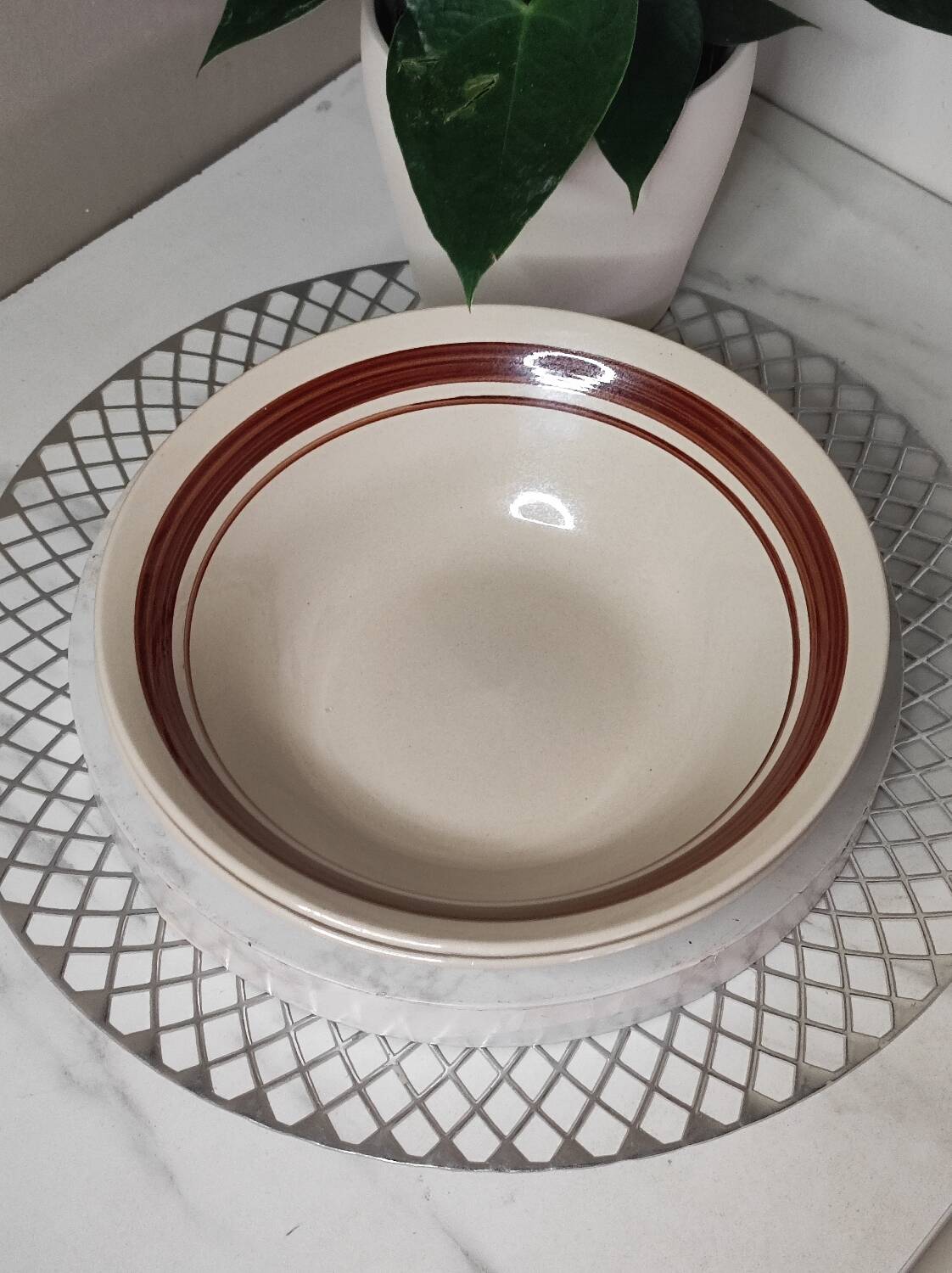 Brown deep plates