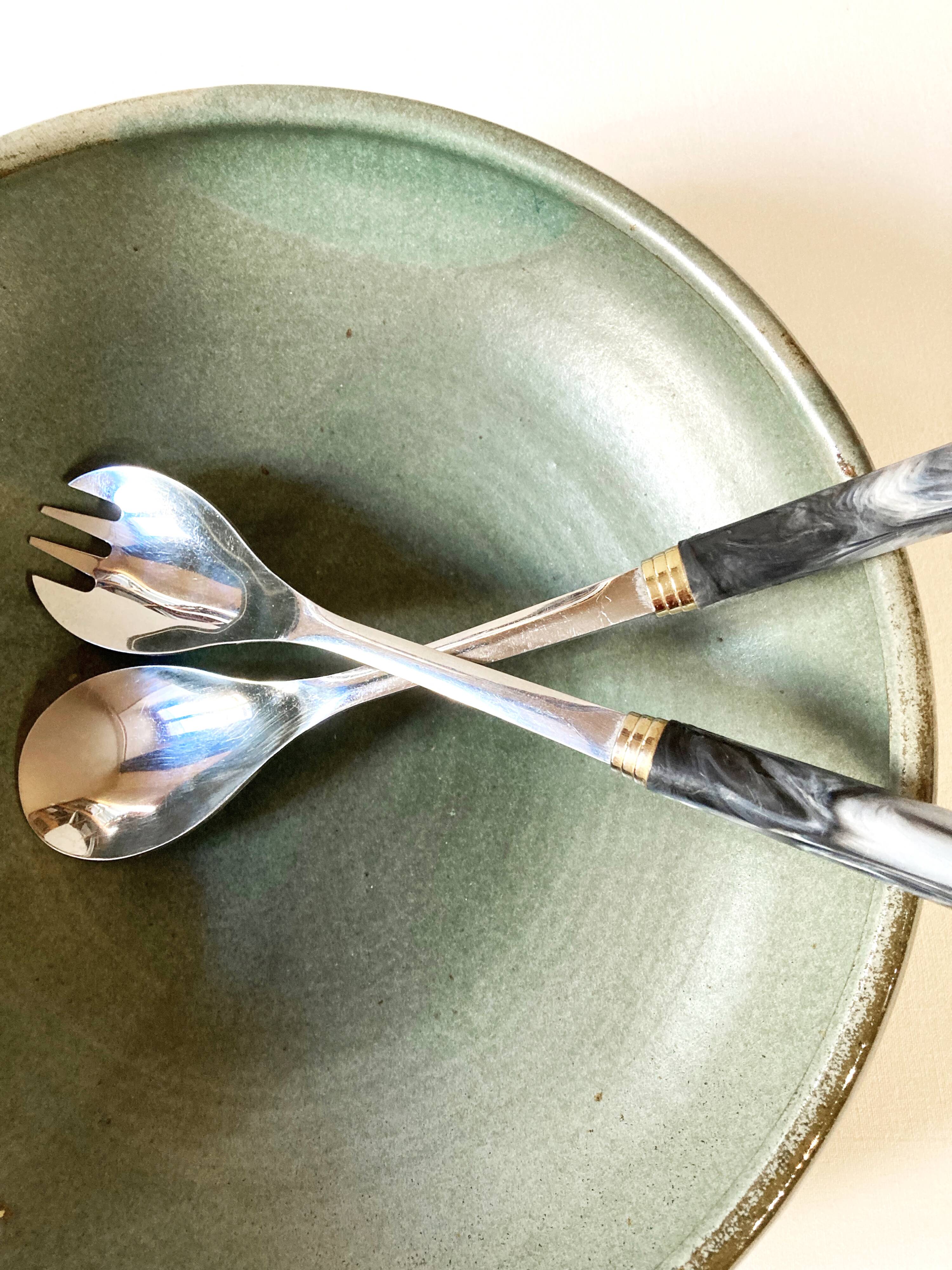 Stainless steel and bakelite serving cutlery, Guy Degrenne