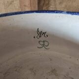 Antoine Montagnon in Nevers: footed bowl in porcelain with blue decoration.