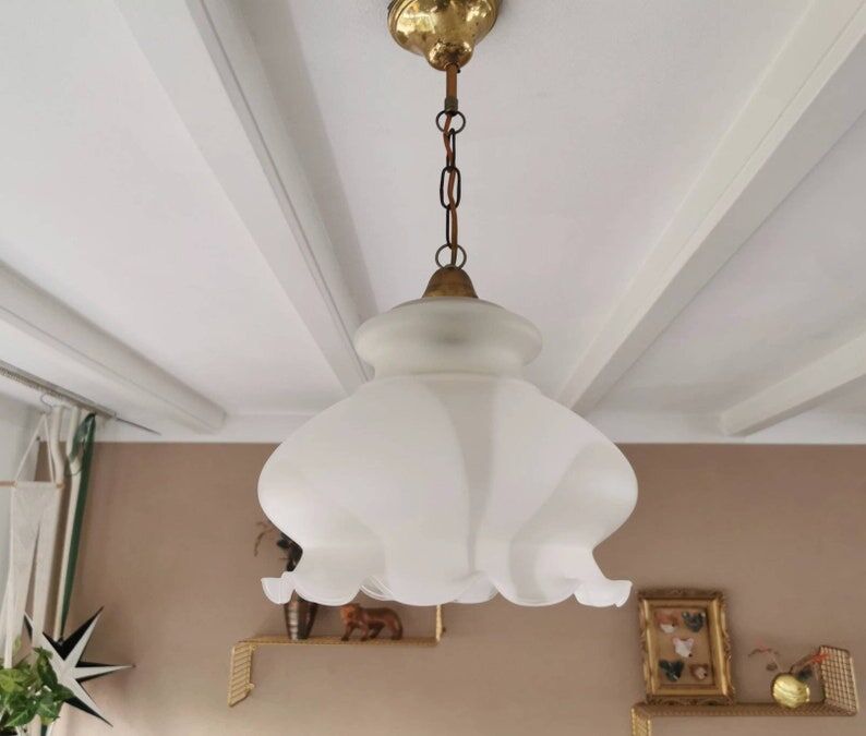 French glass suspension from the 1970s