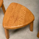 Ensemble sculptural de tables d'appoint gigognes en chêne massif, France années 1970