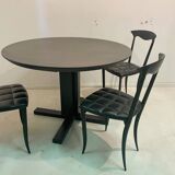Contemporary Round Table