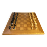 Jeu d’échec plateau et pièces en bois