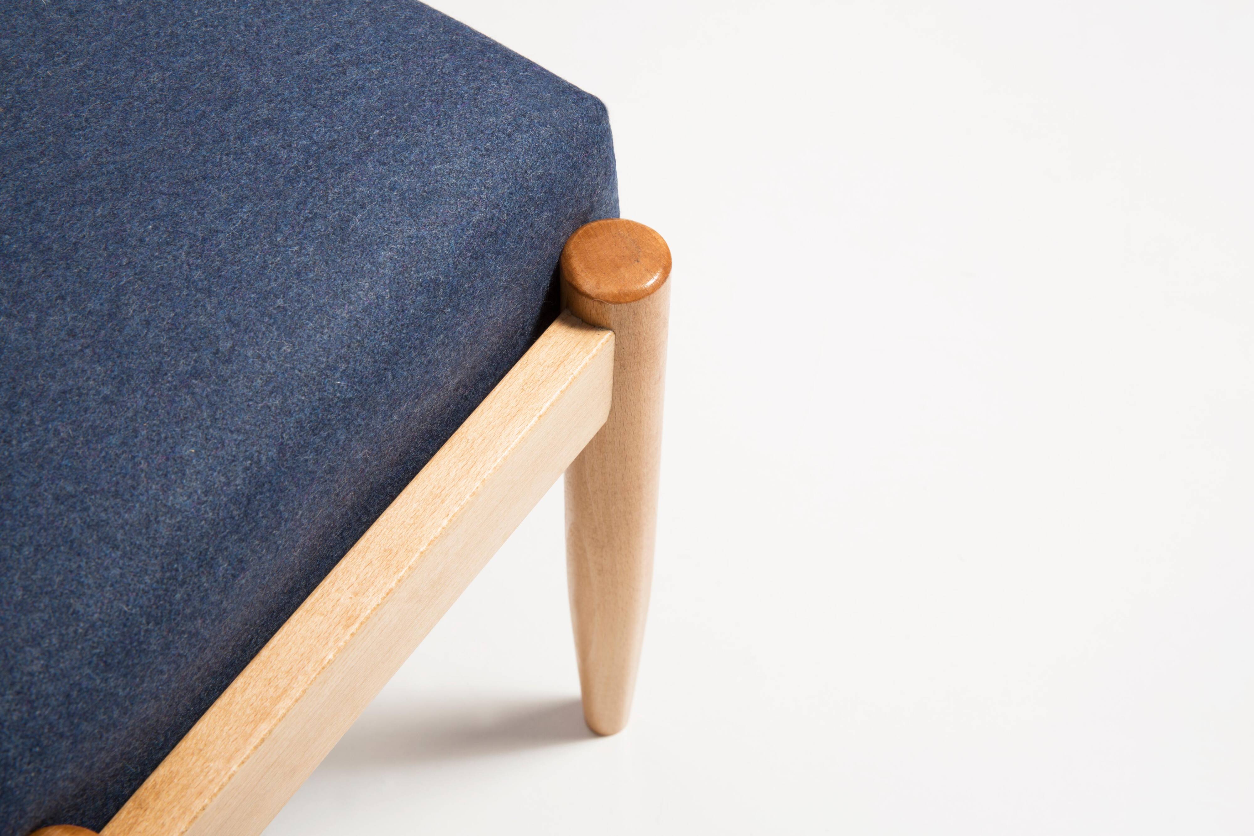 Pair of vintage navy blue wool stools from the mid-20th century, Edmund Homa, 1960s.