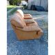 Paire de fauteuils vintage en skaï marron clair