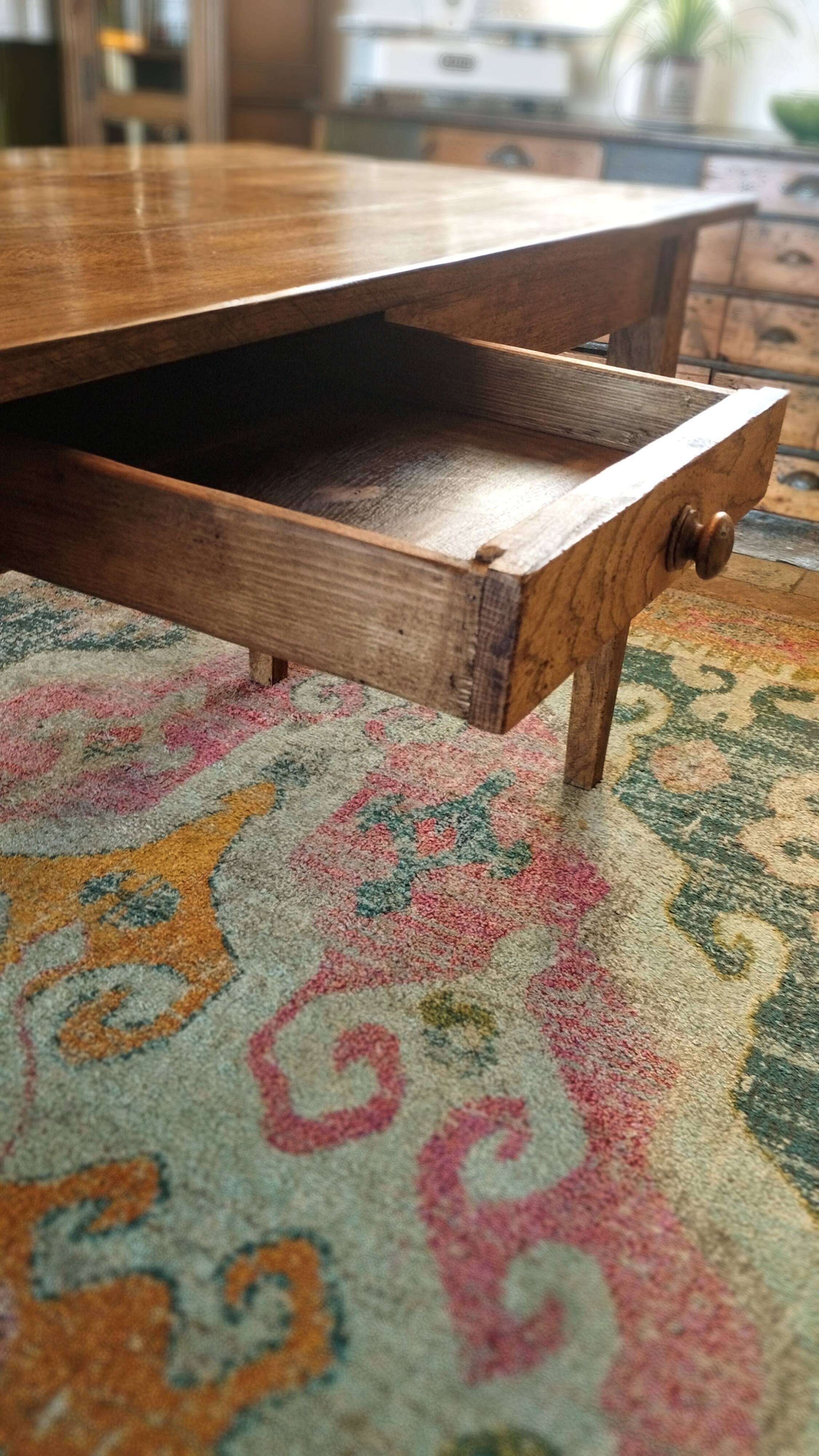 Farm table in sold oak