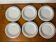 Assiettes blanches et argent