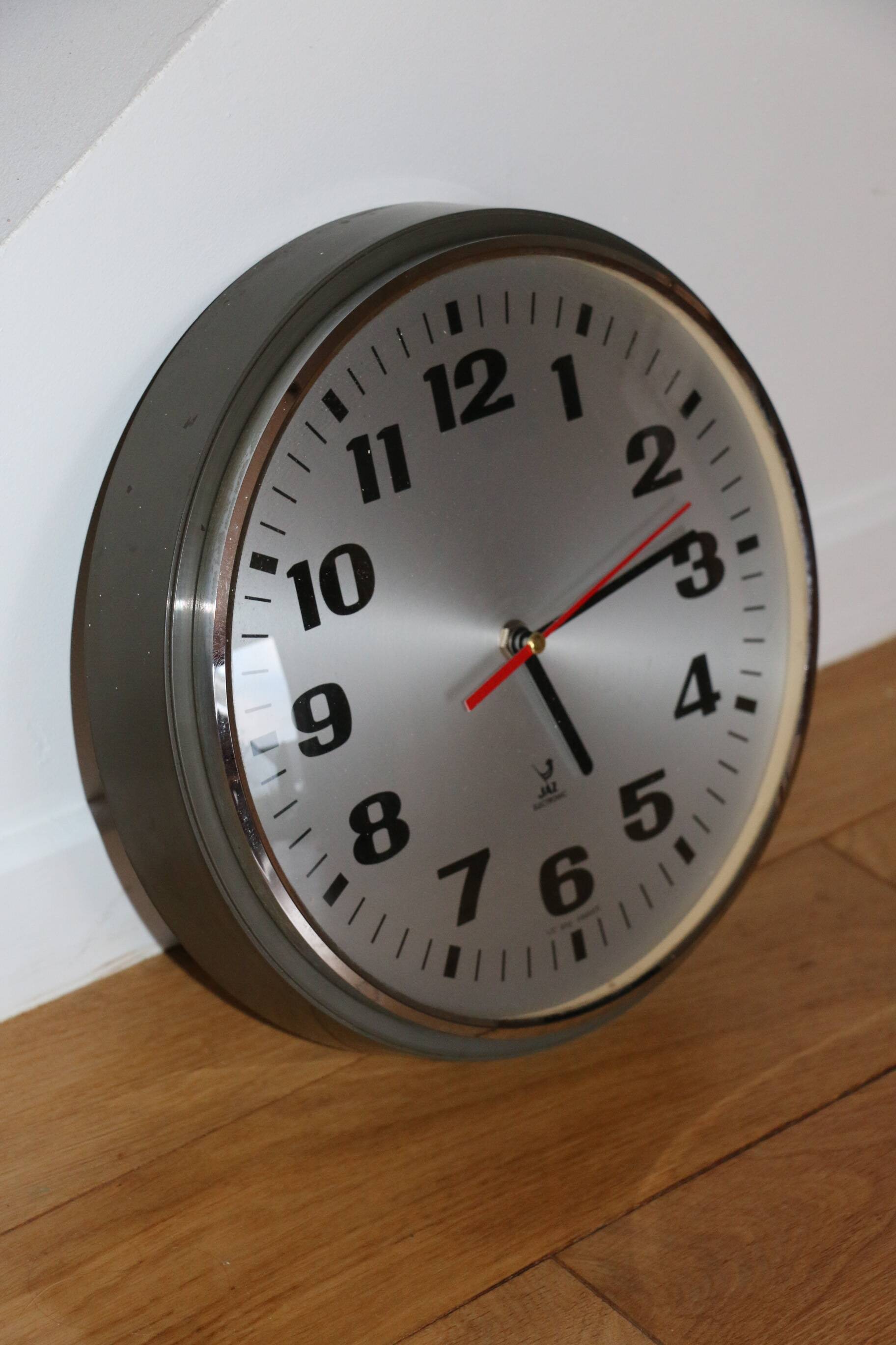 Jaz wall clock plastic chrome steel