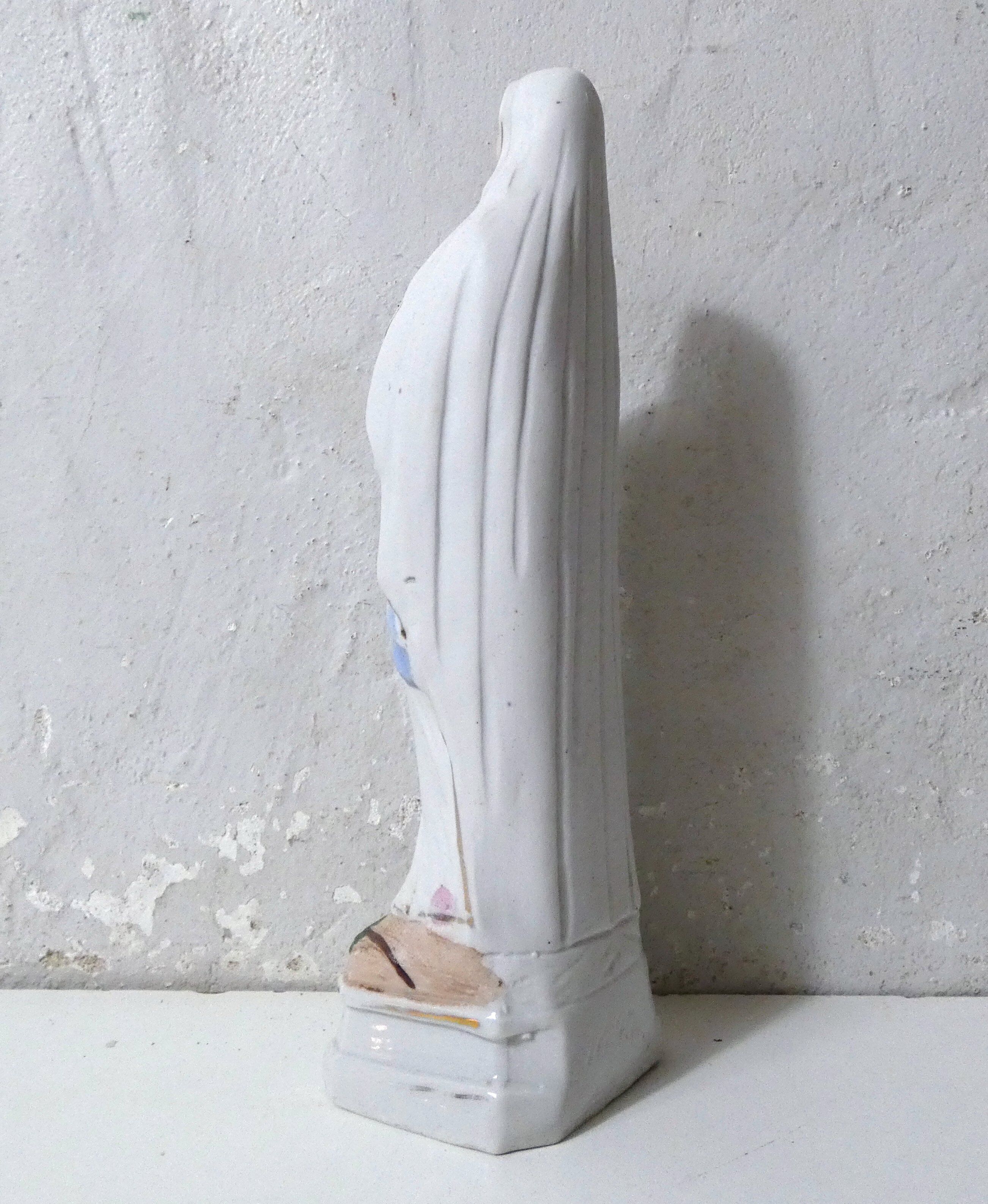 Old Virgin Mary statue in biscuit 25.5 cm