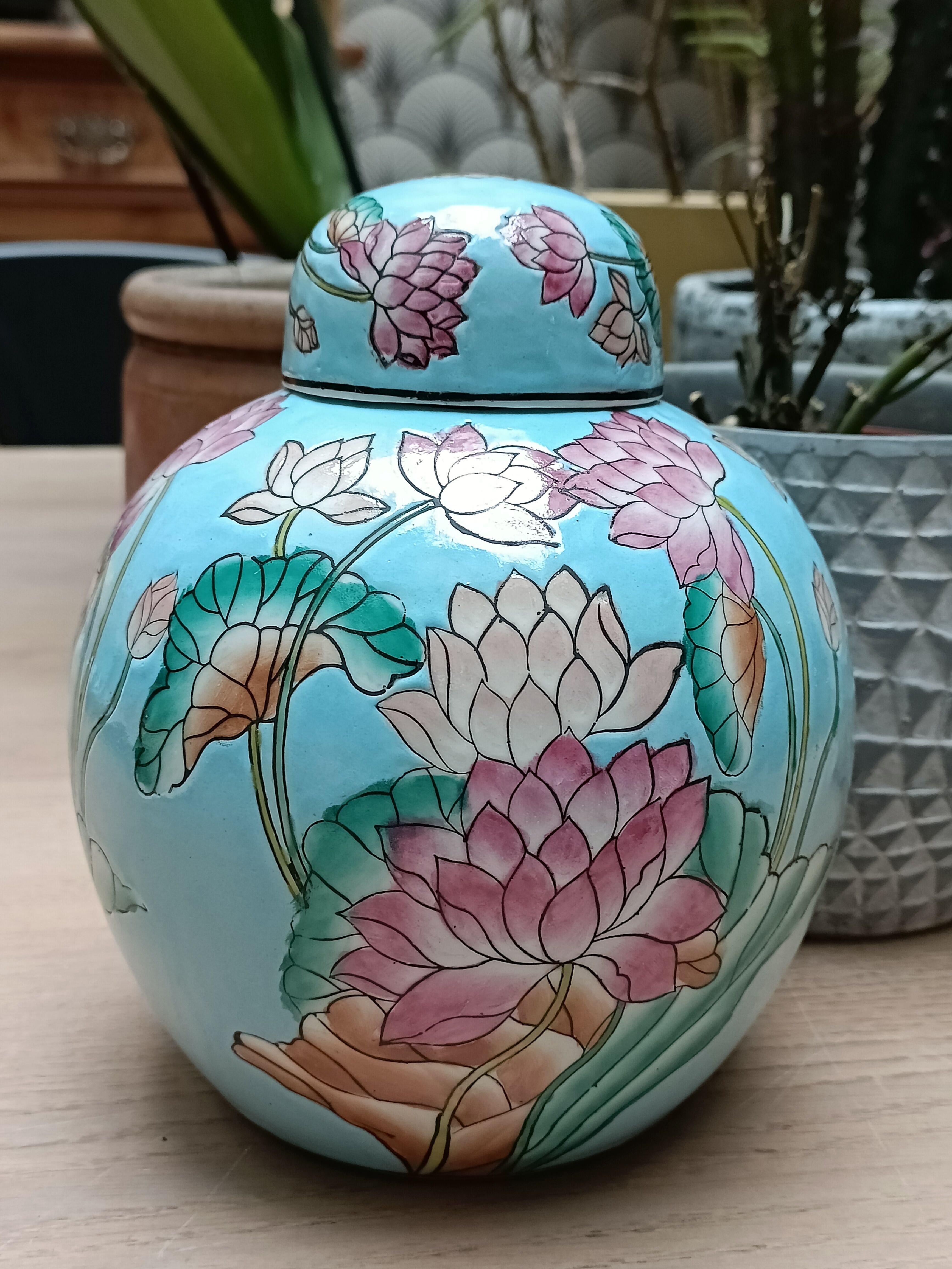 Very nice Chinese earthenware box, vintage