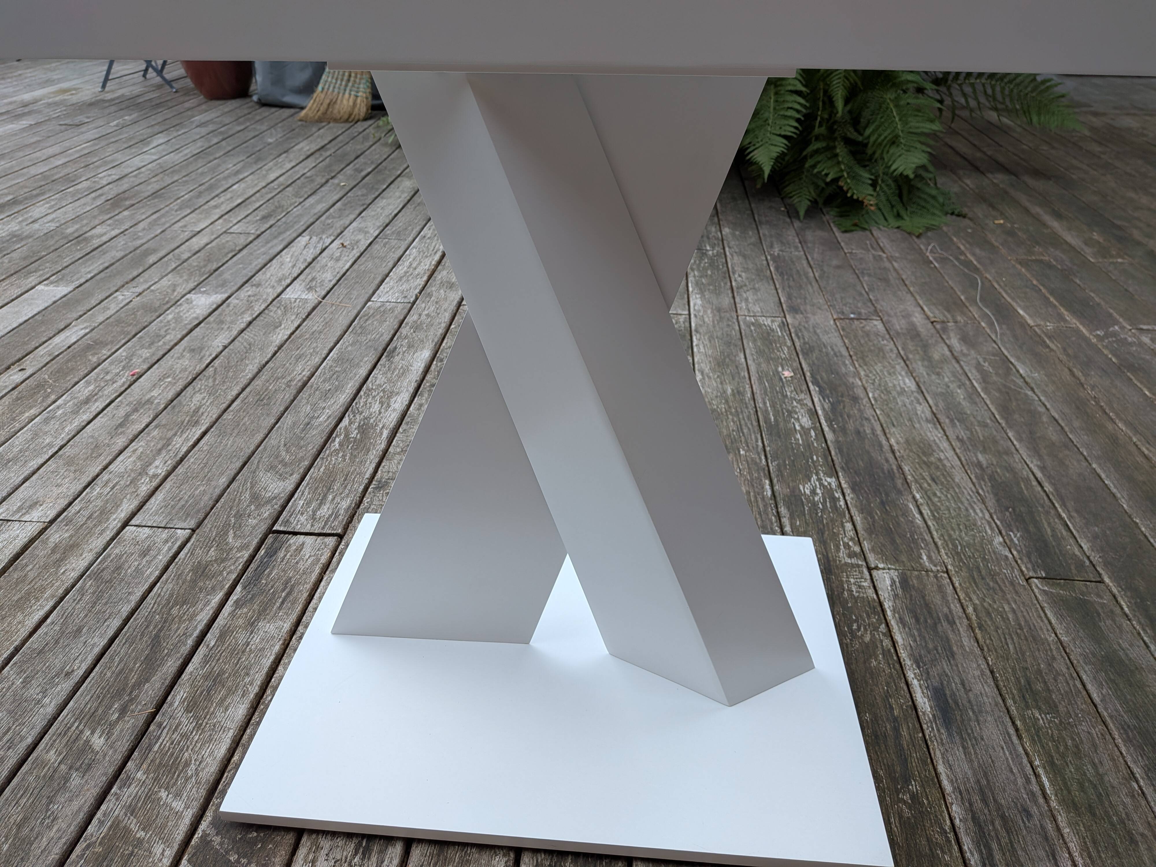 Roche Bobois table model Axel white