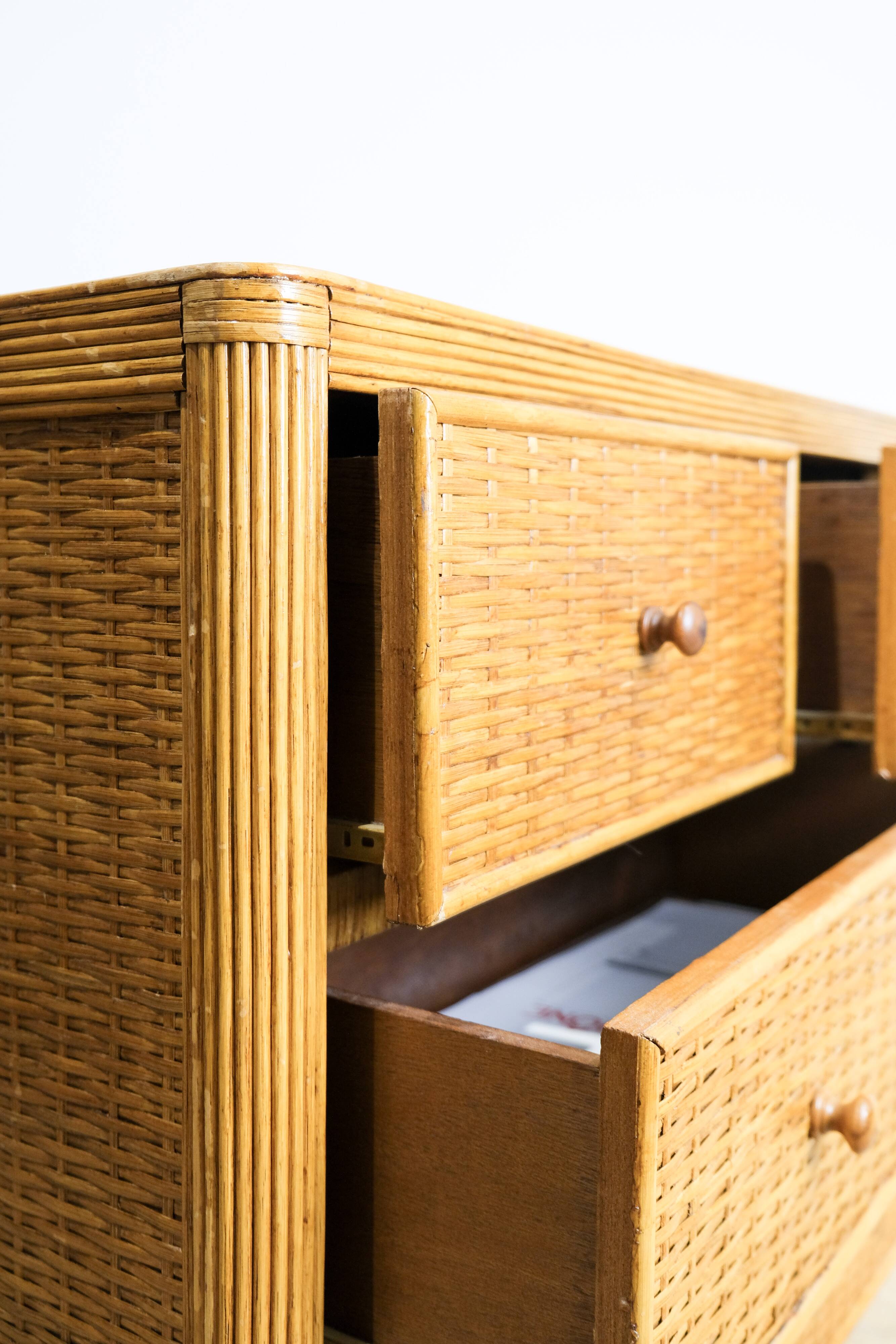 Commode en rotin