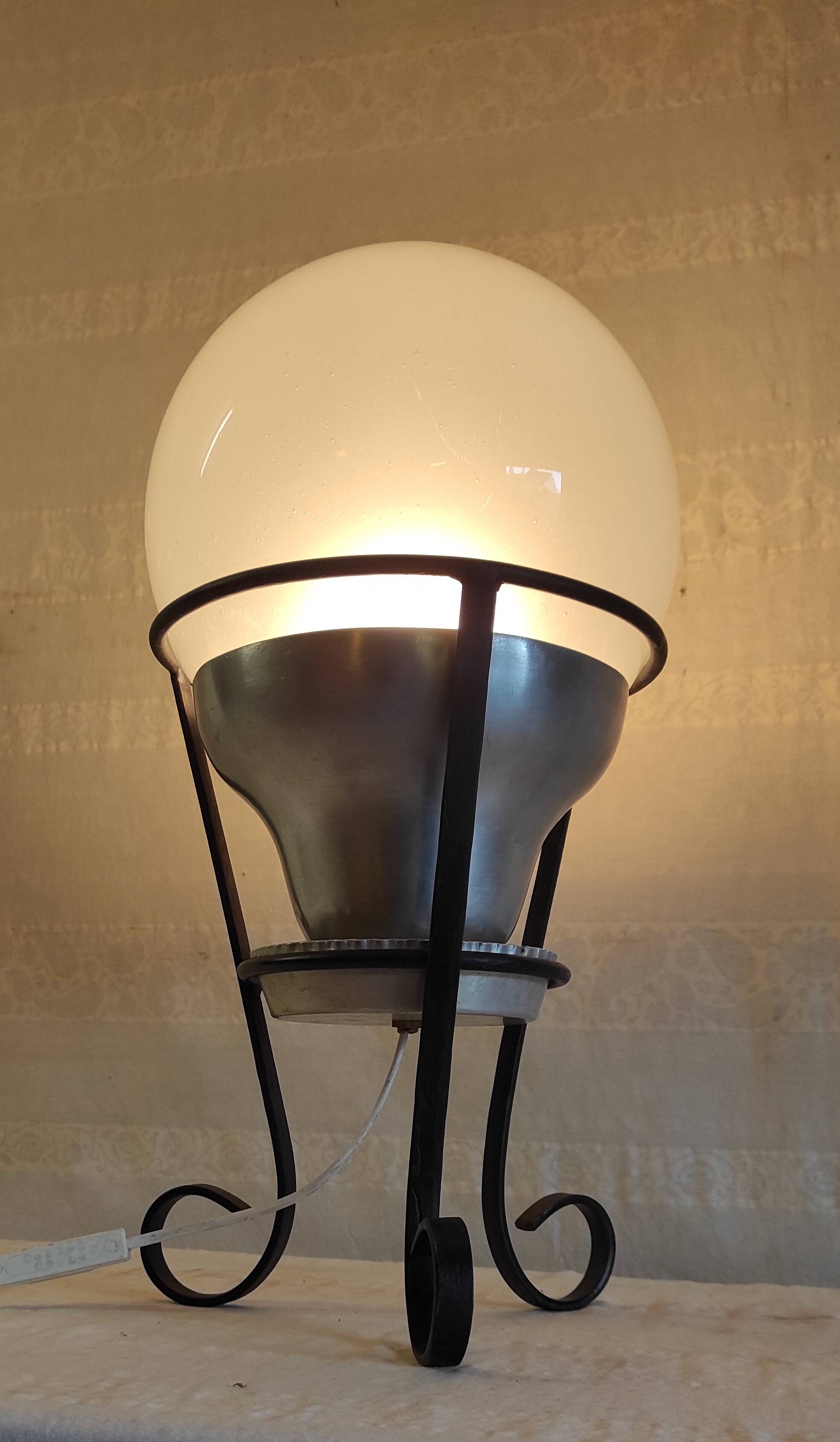 Tripod table lamp in metal, aluminum and blown glass - mid-20th century